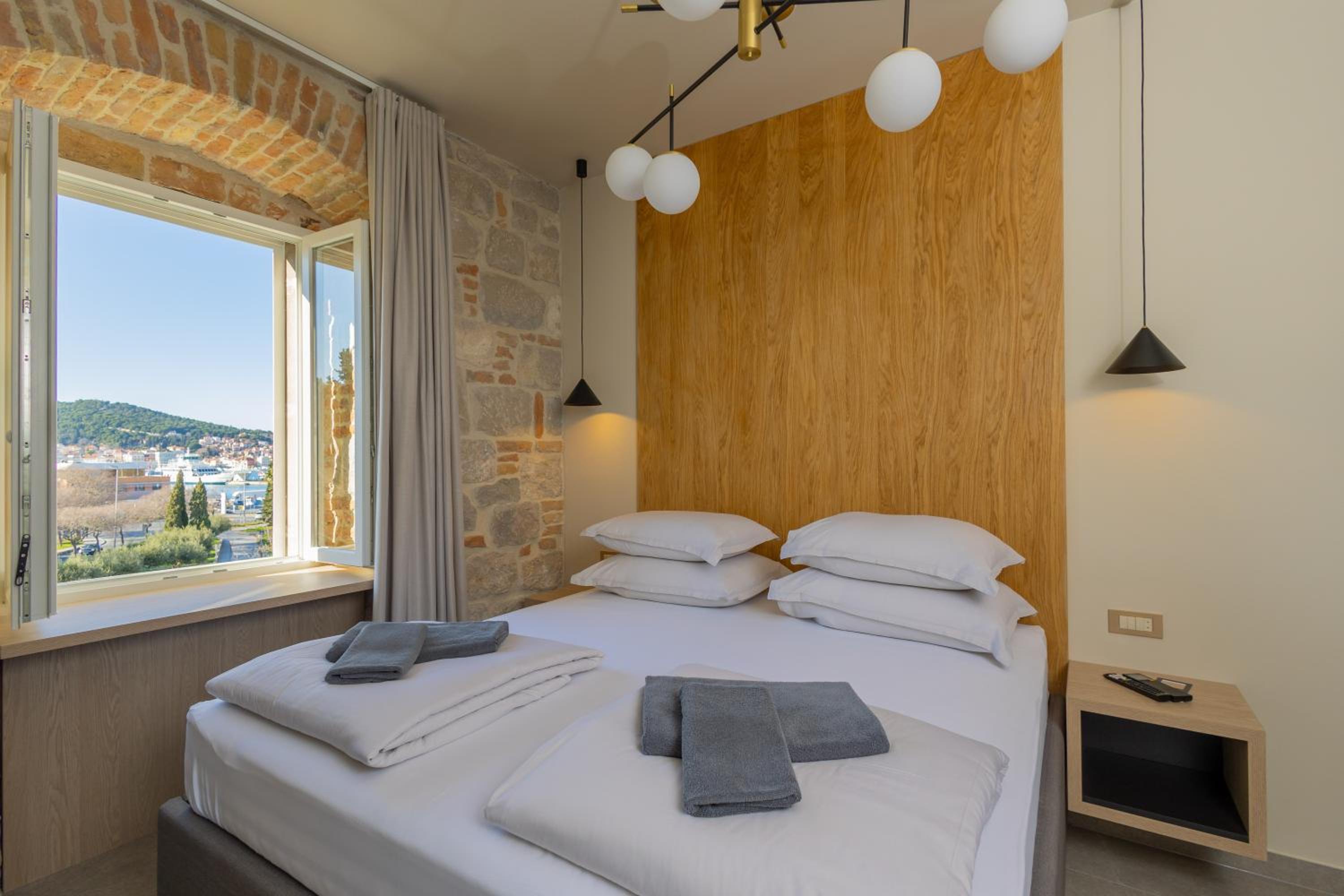East Coast Deluxe Rooms
