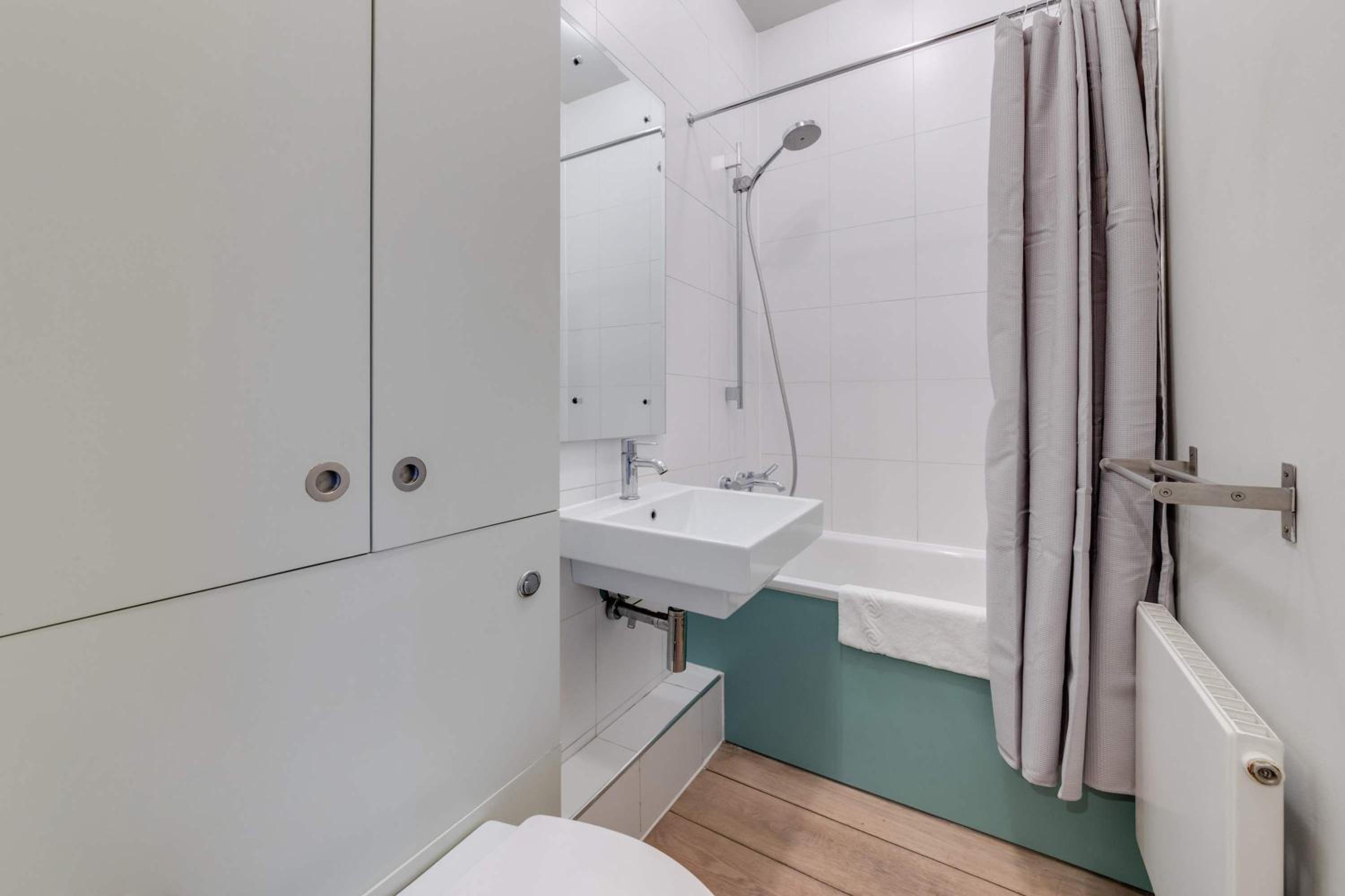 Central Fitzrovia 1-Bed Apartment by Goodge St
