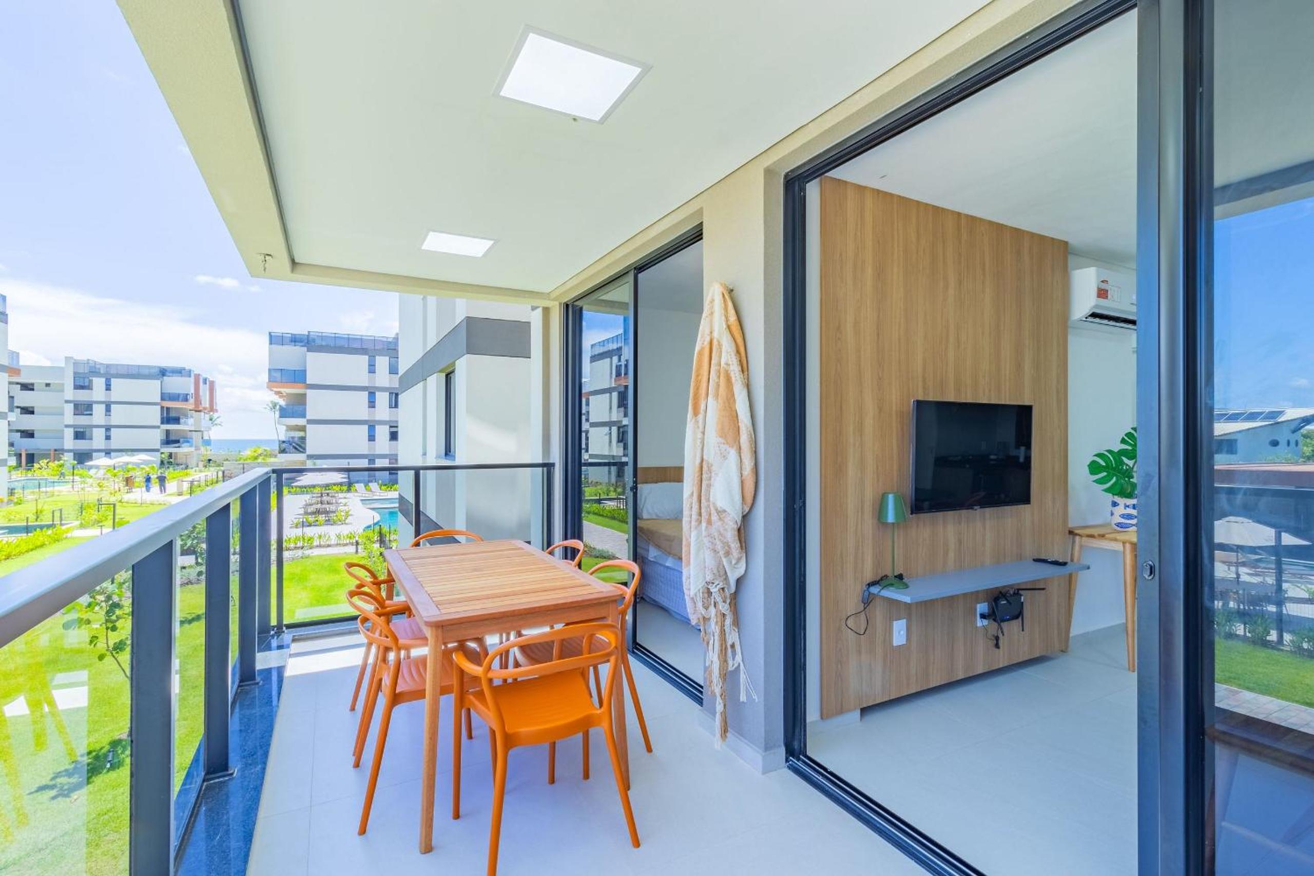 Cais Eco #109 - Apt with balcony by Carpediem