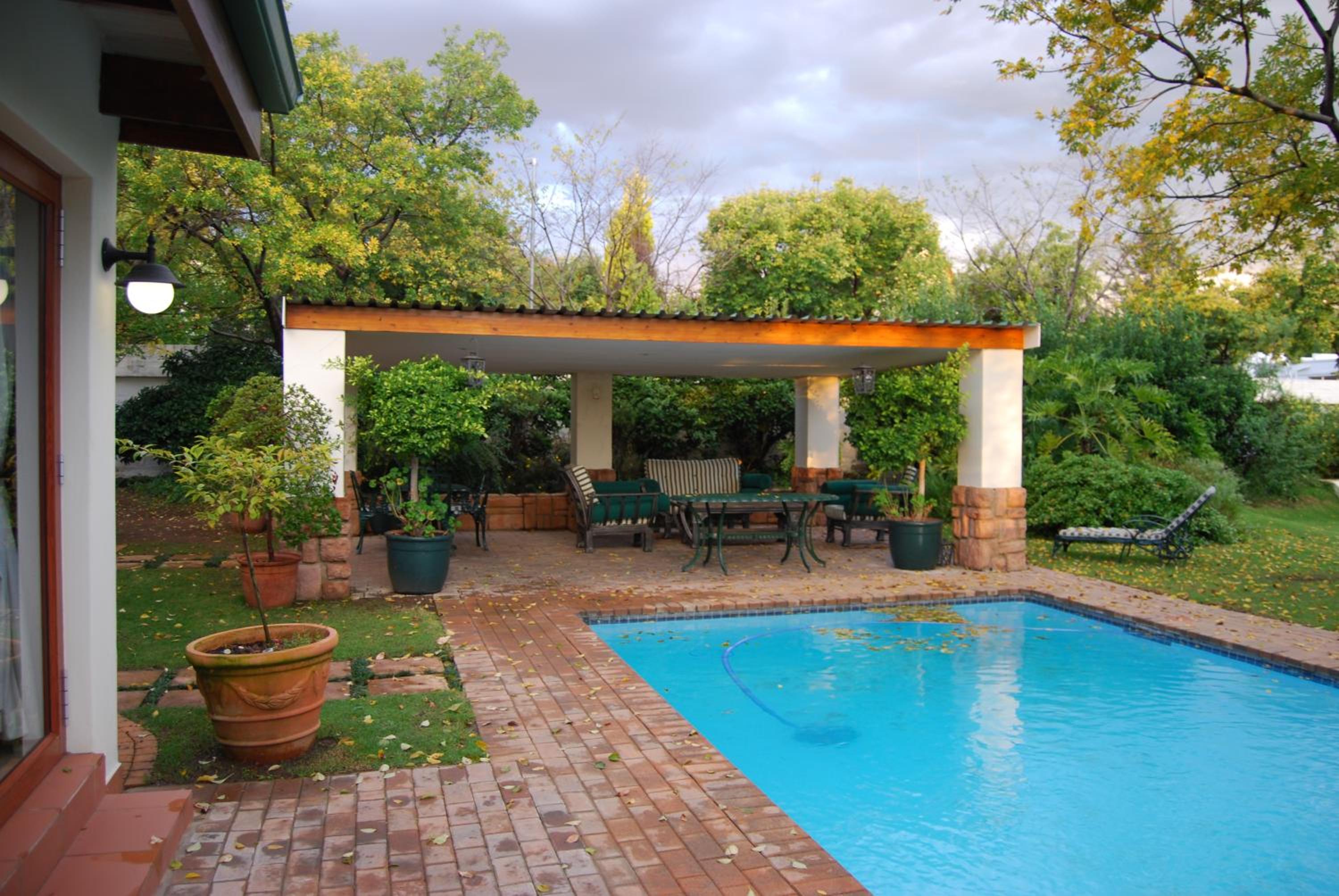 HOSPITALity Lodges