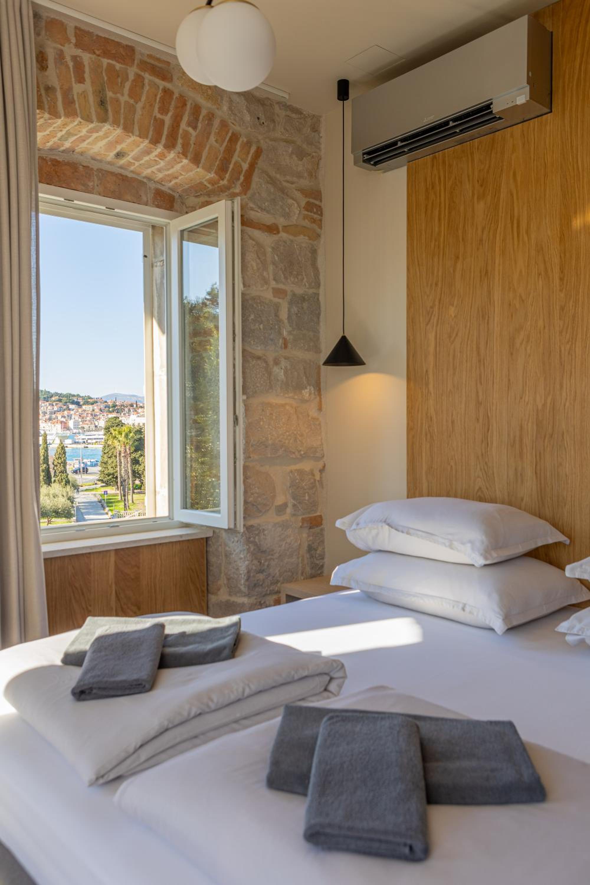 East Coast Deluxe Rooms