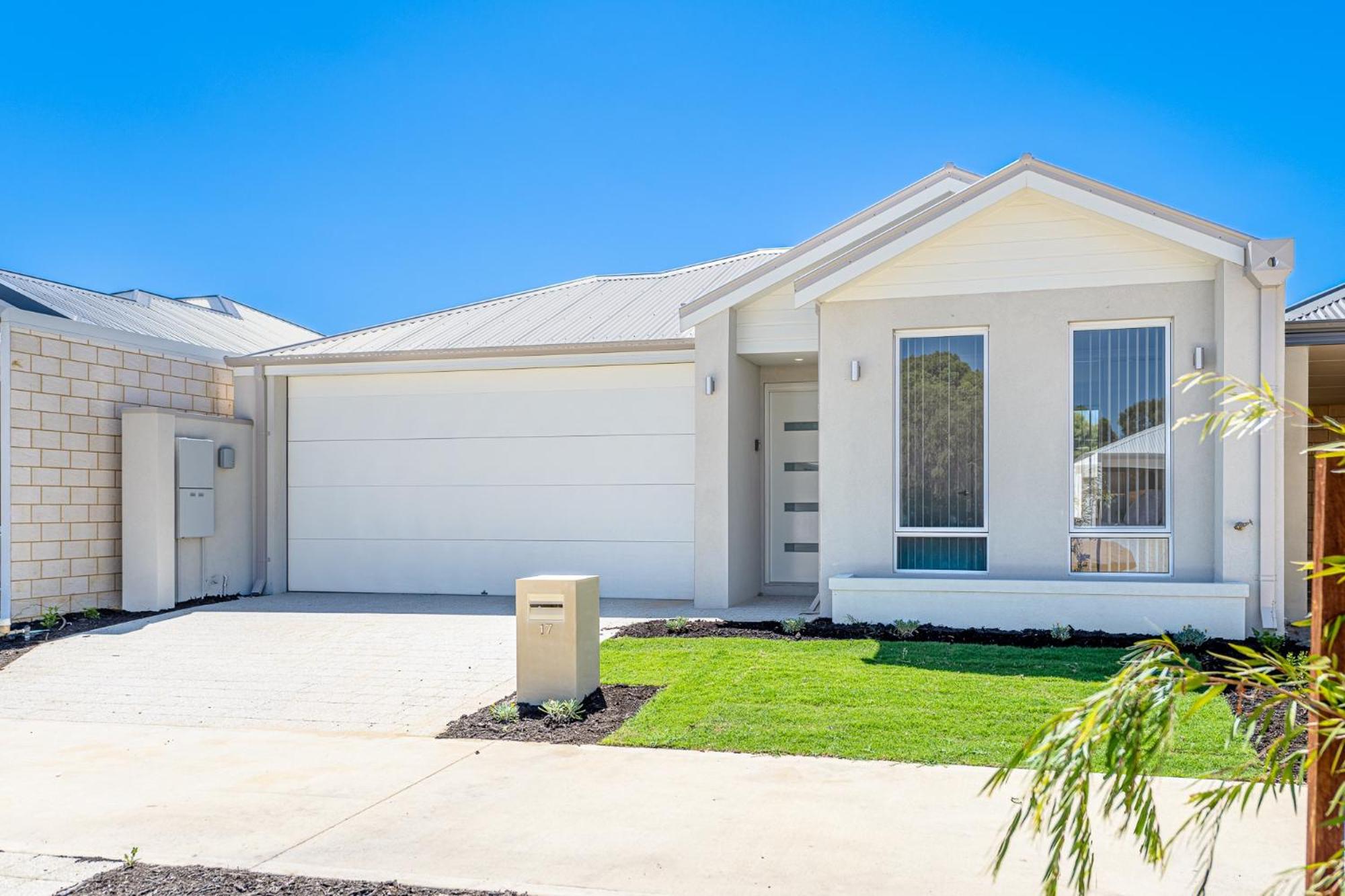 Bright & Airy 3-Bed House Near Rockingham Beach