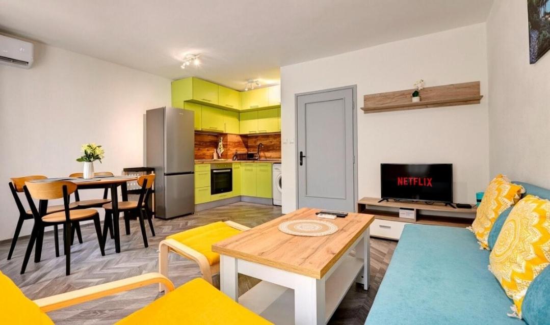 Varna Central Apartment 2
