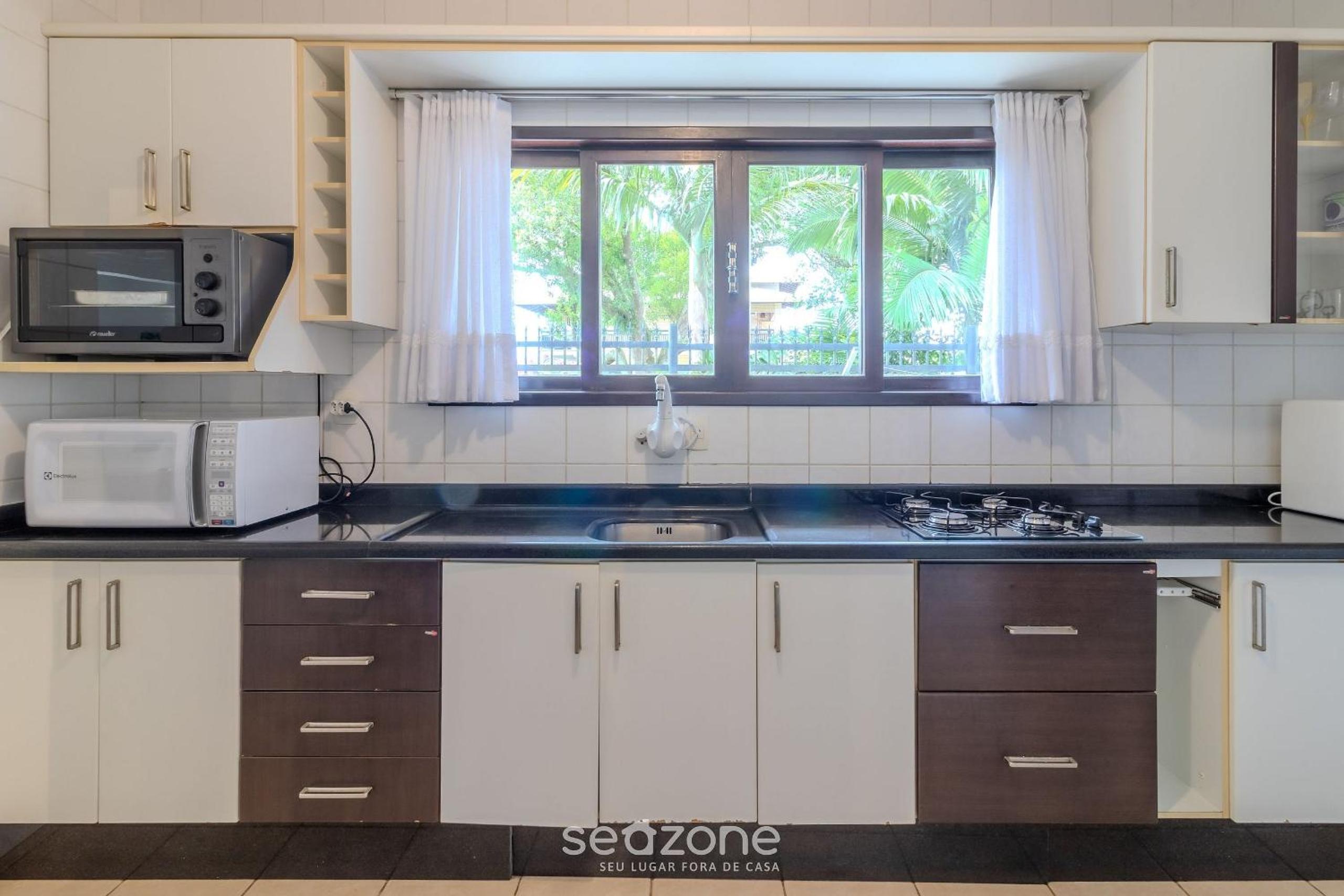 3BR House w/ BBQ 350m beach RST0206