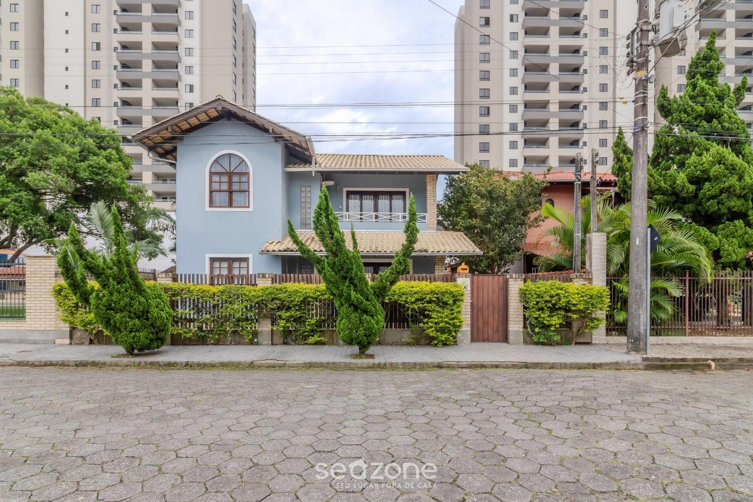 3BR House w/ BBQ 350m beach RST0206