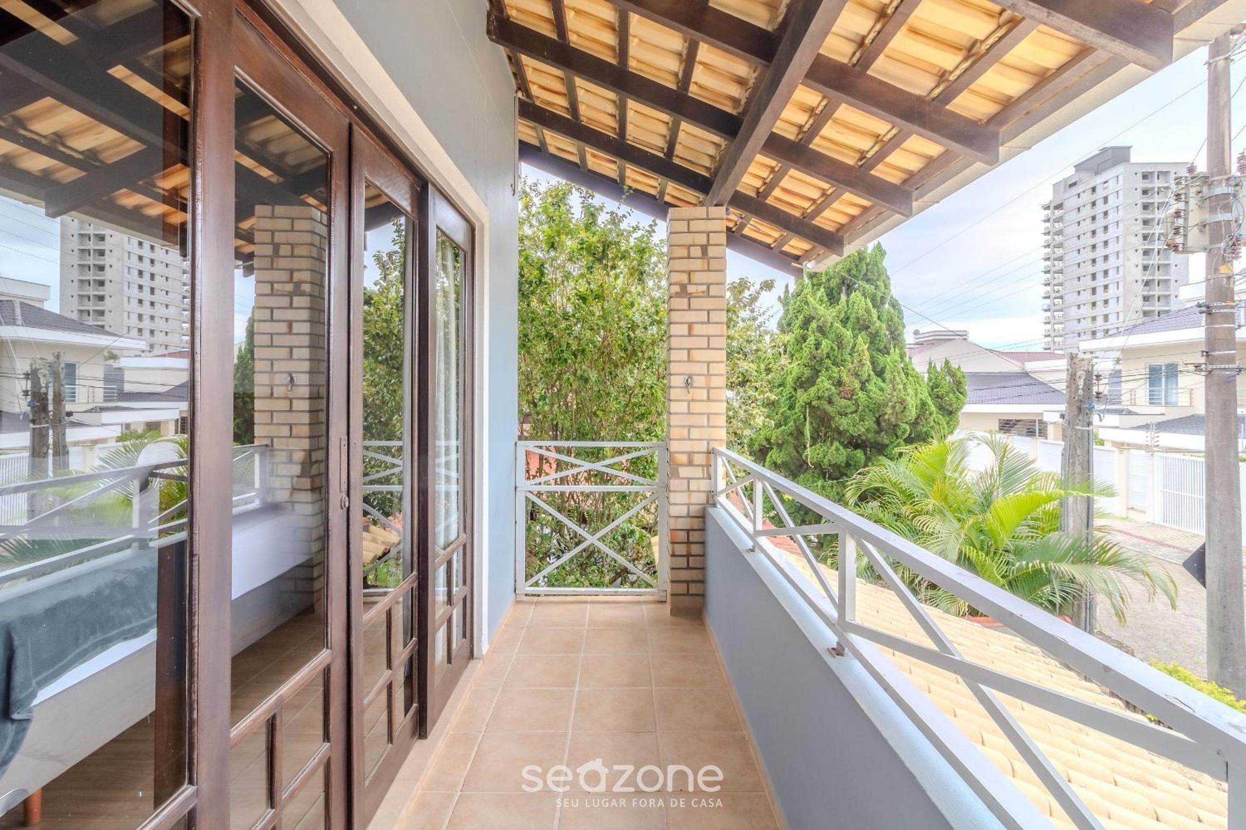 3BR House w/ BBQ 350m beach RST0206