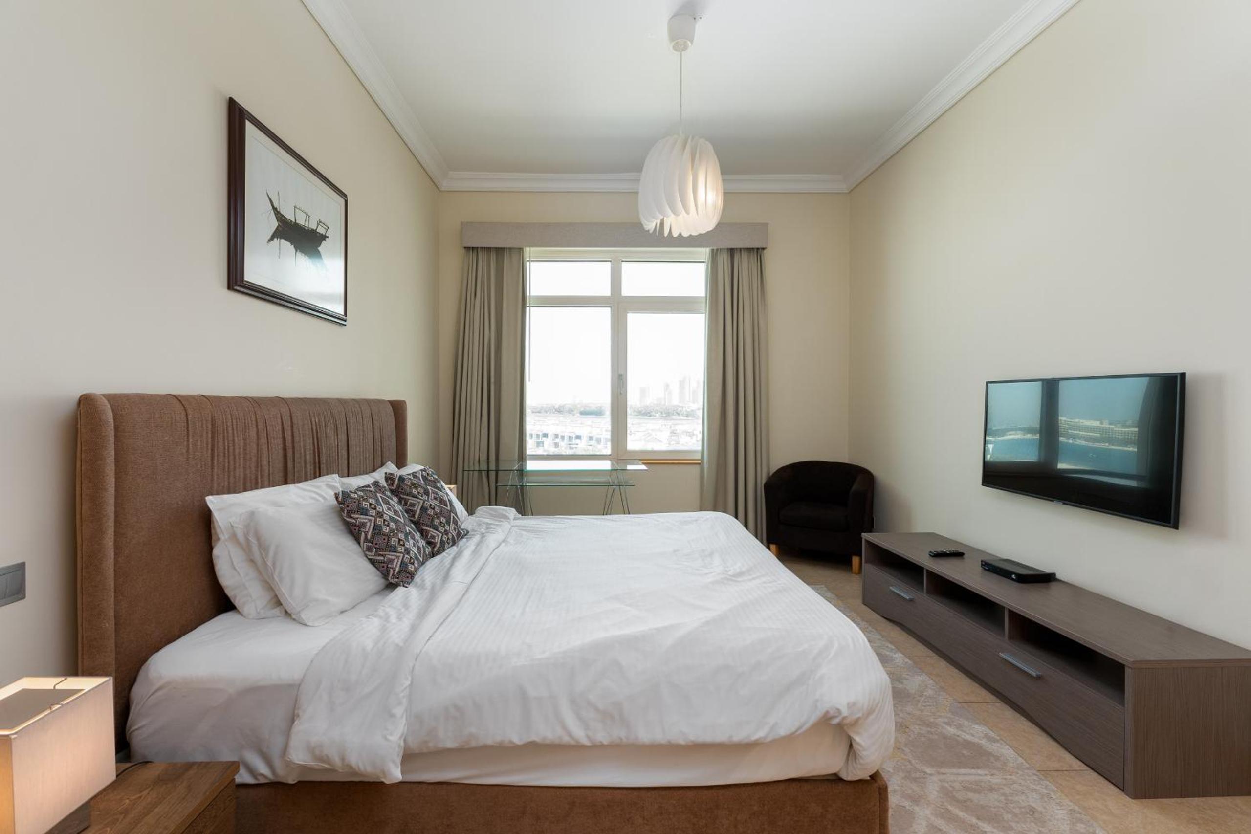 Shoreline 7, Palm Jumeirah - Mint Stay
