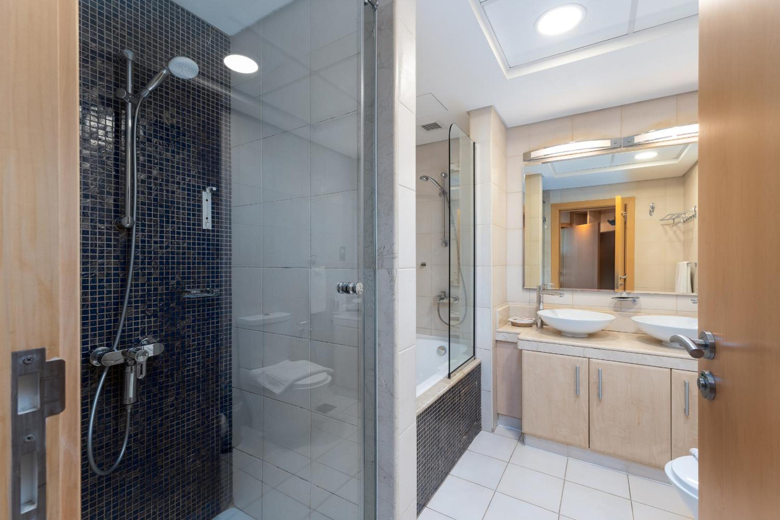 Shoreline 7, Palm Jumeirah - Mint Stay