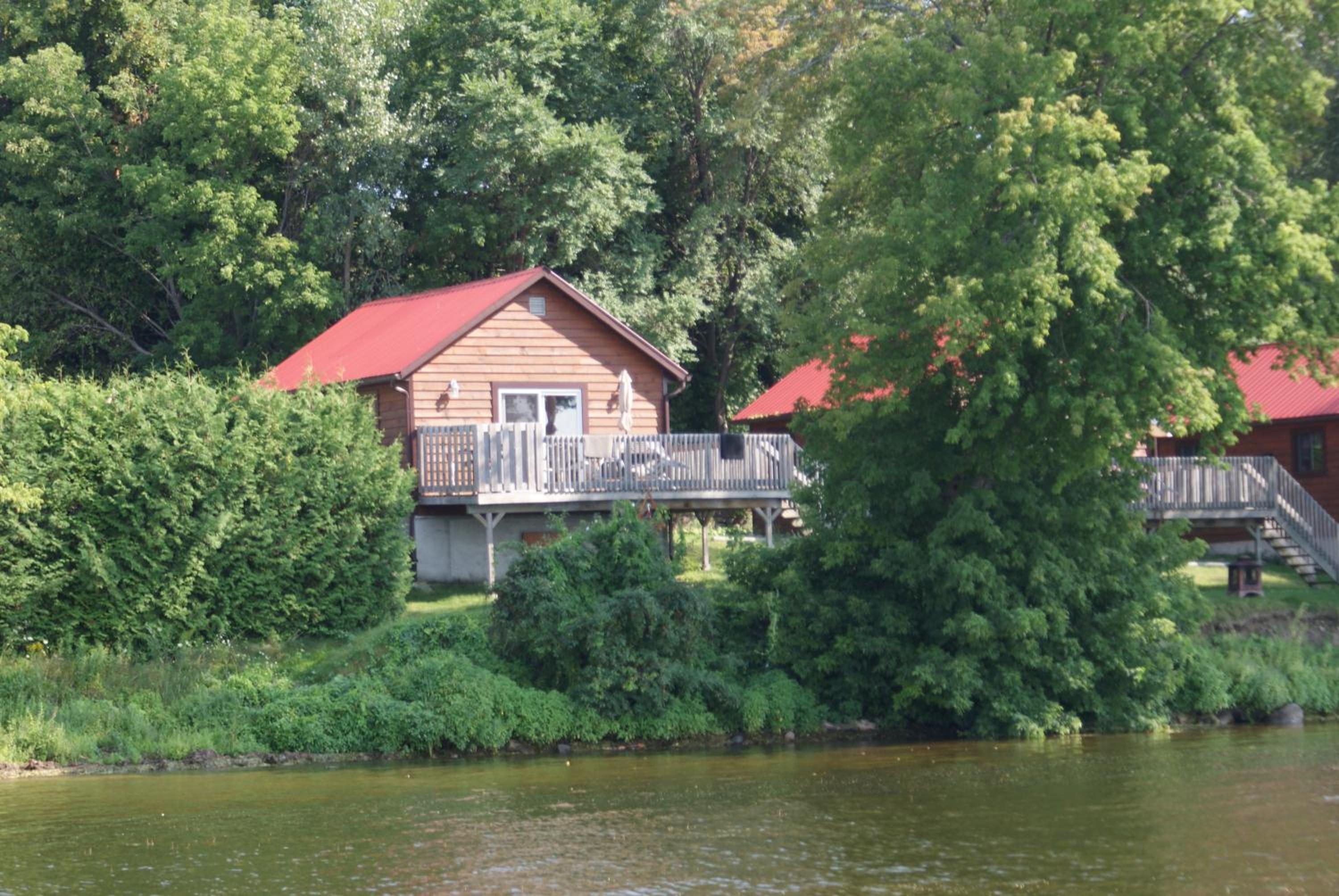Sandy Shore Cottages Luxury Resort on Rice Lake