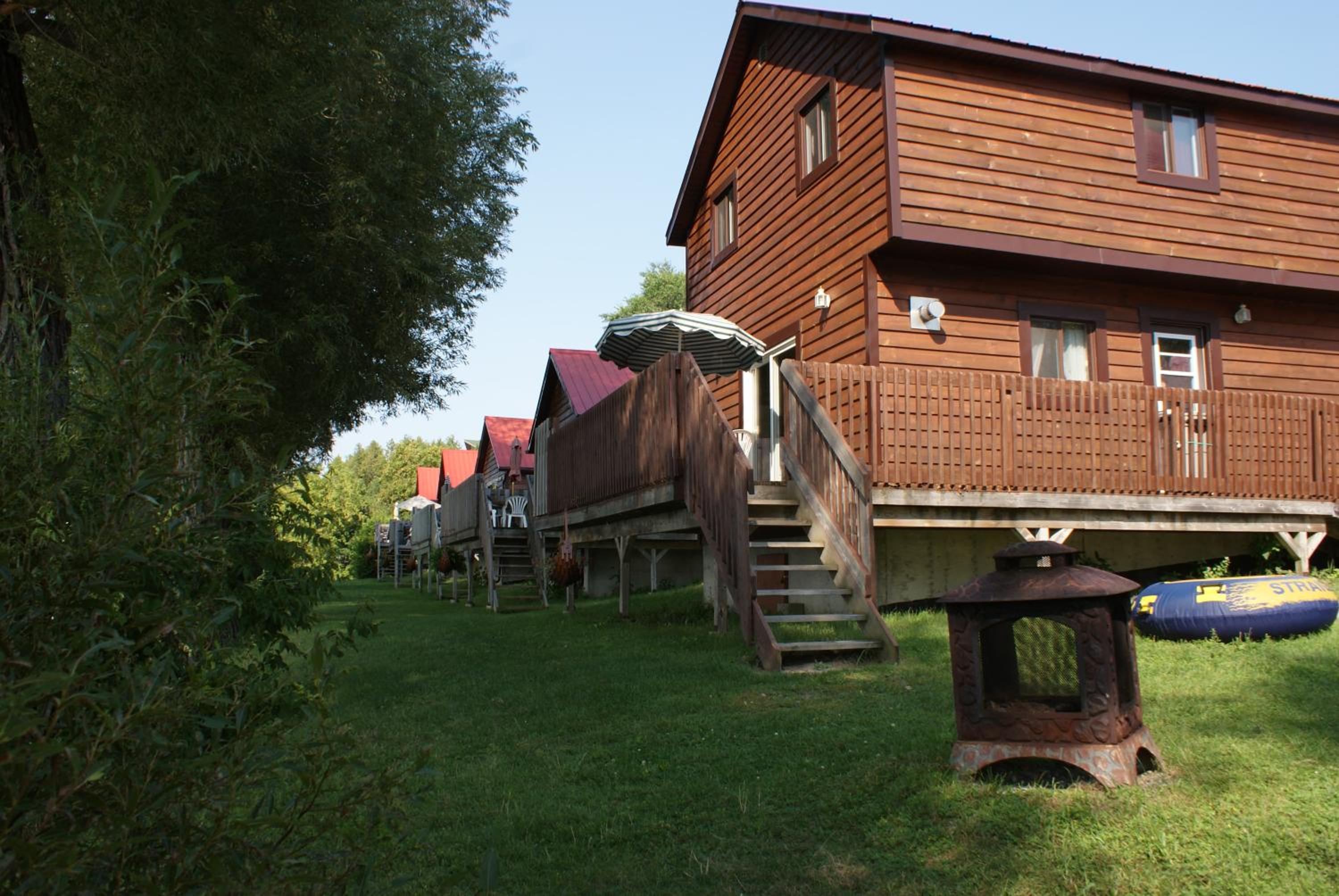 Sandy Shore Cottages Luxury Resort on Rice Lake