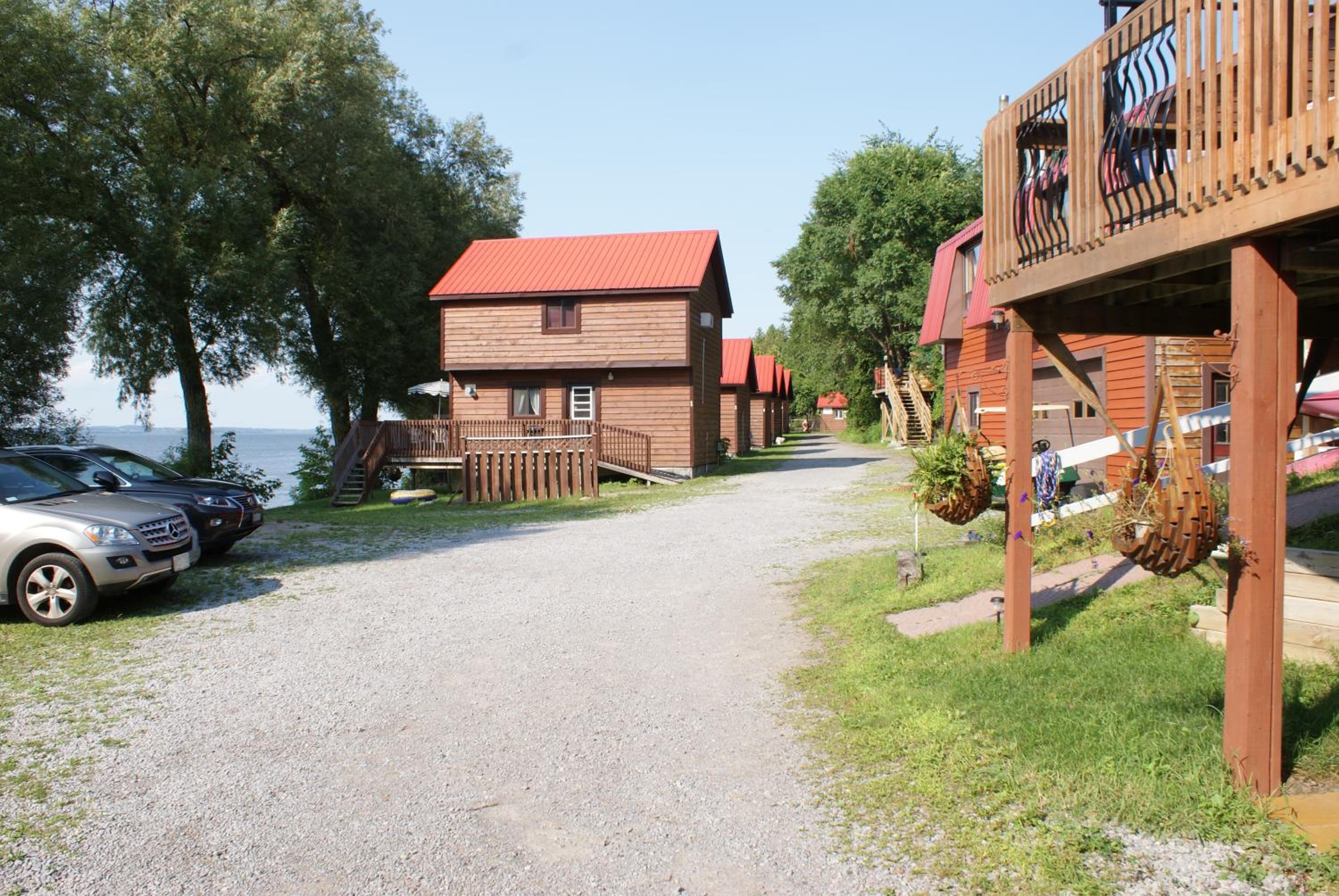 Sandy Shore Cottages Luxury Resort on Rice Lake