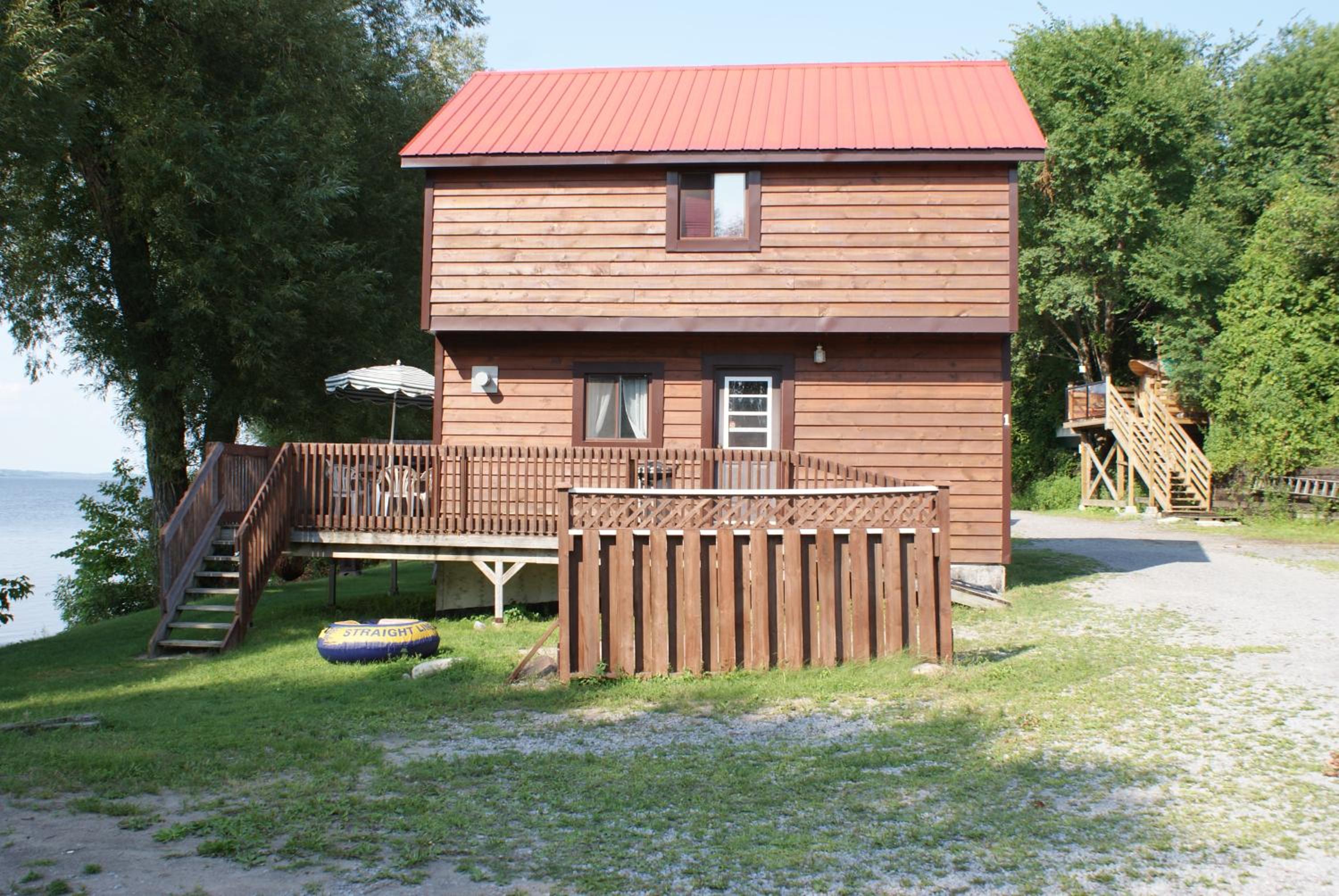 Sandy Shore Cottages Luxury Resort on Rice Lake
