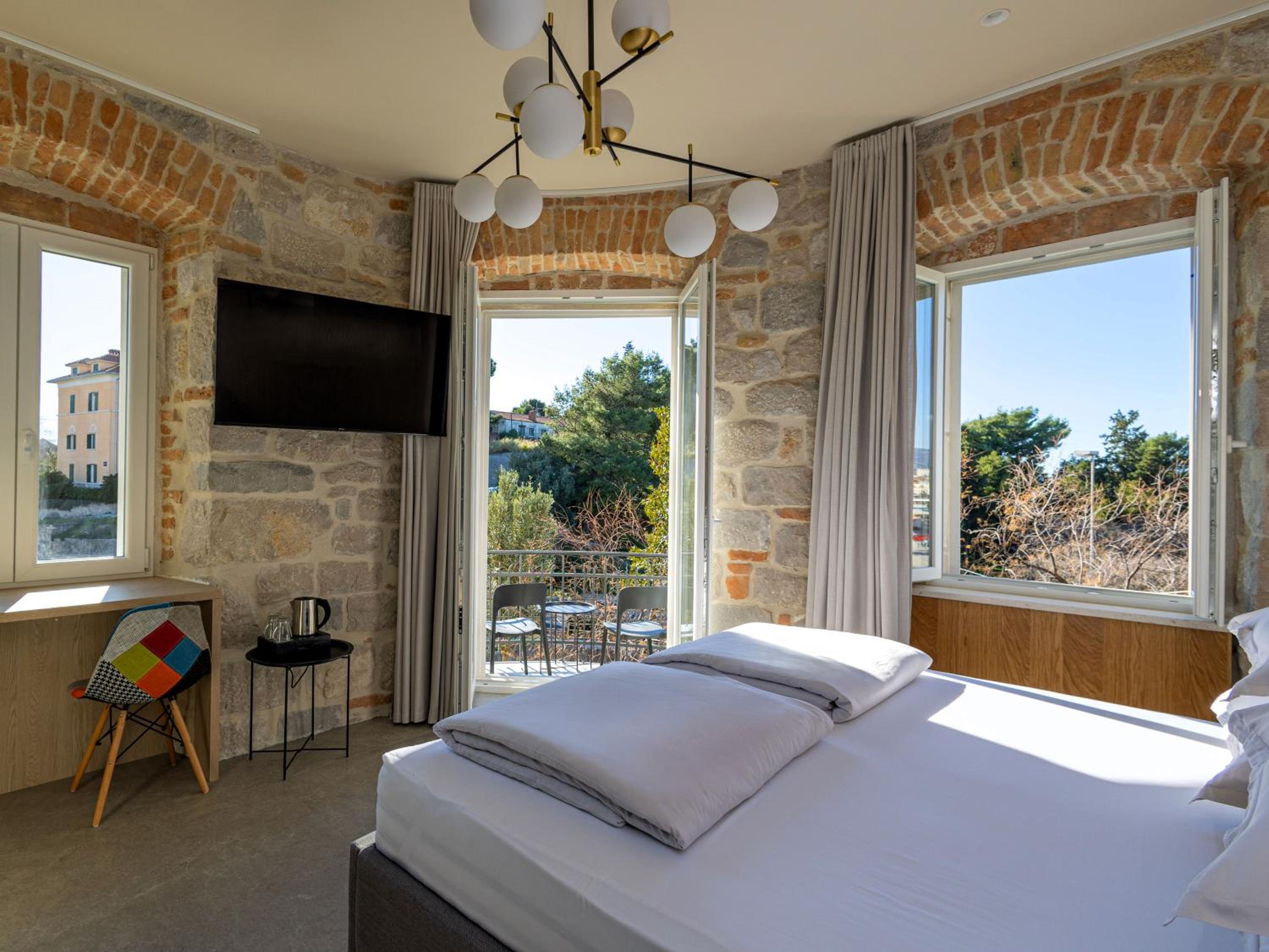 East Coast Deluxe Rooms