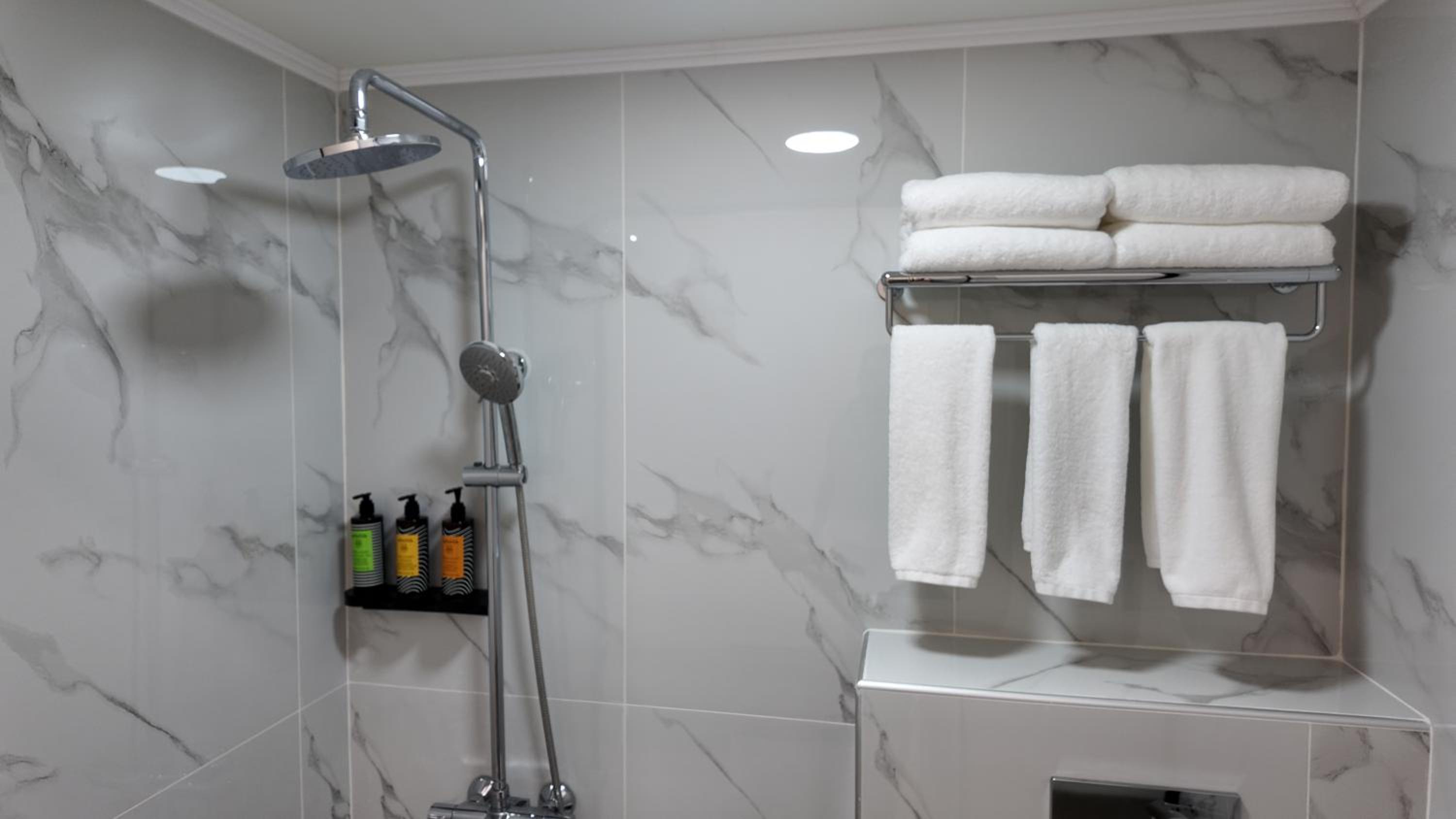 CC LUX Suites in Piraeus Port
