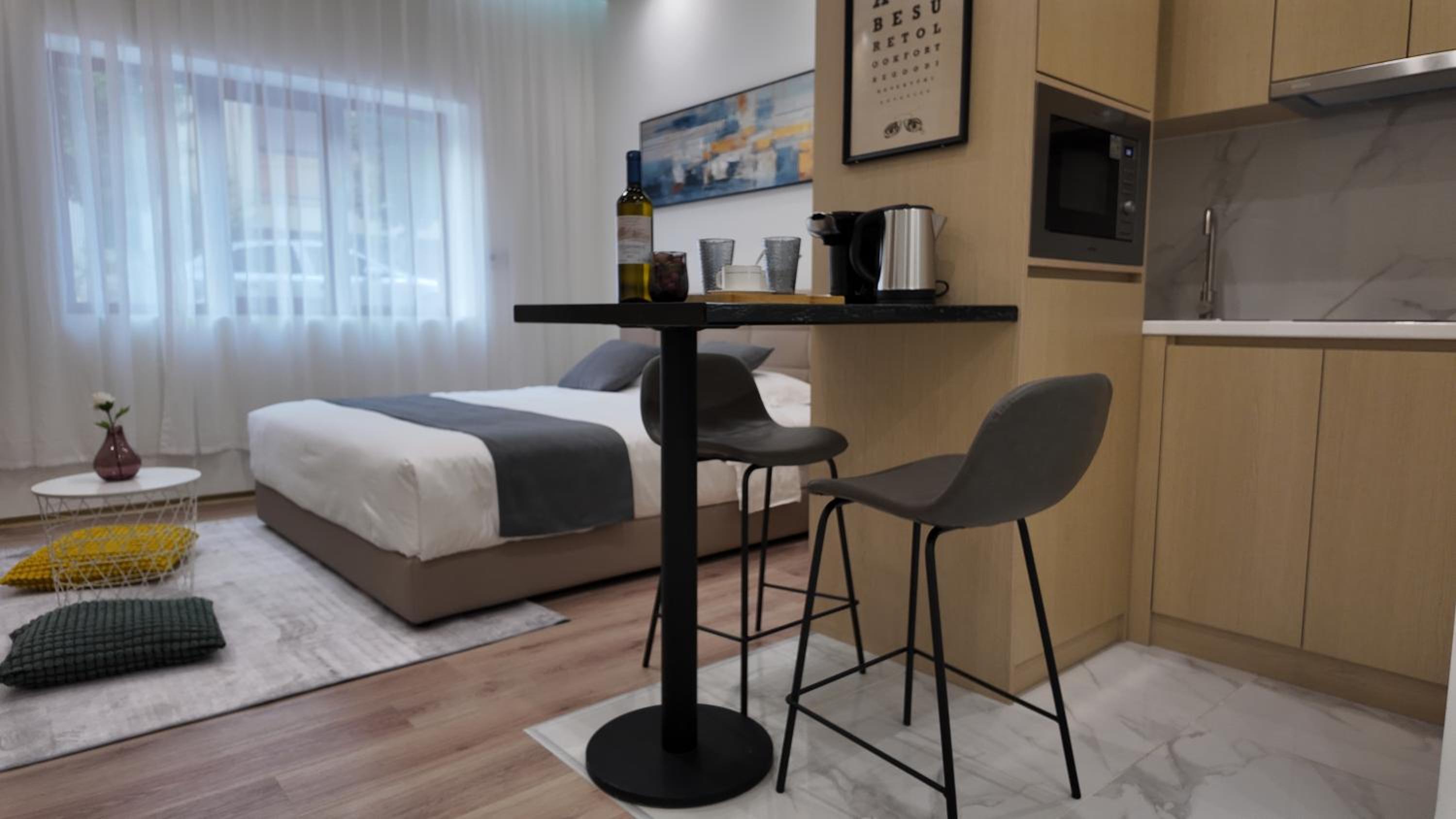 CC LUX Suites in Piraeus Port