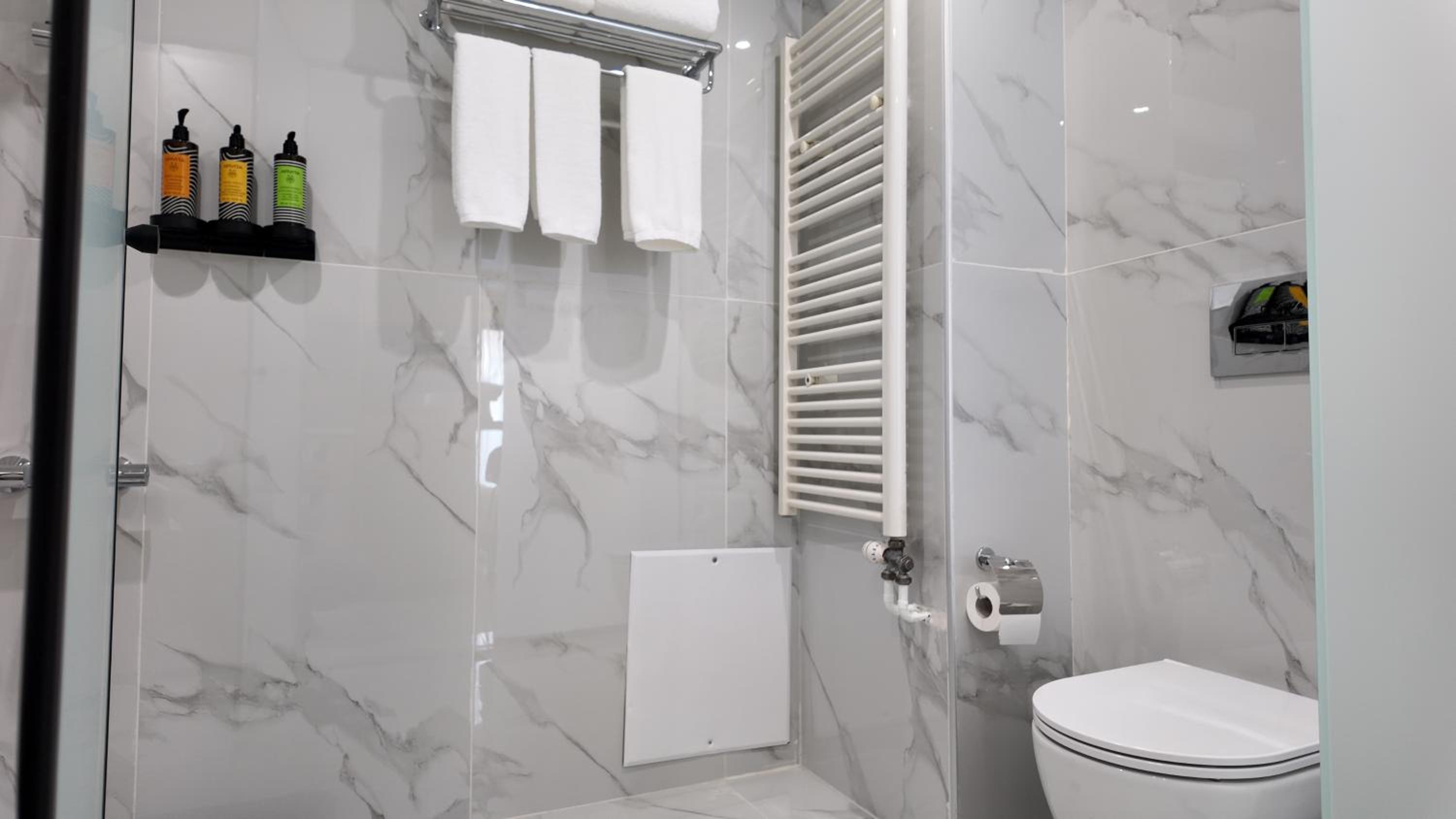 CC LUX Suites in Piraeus Port
