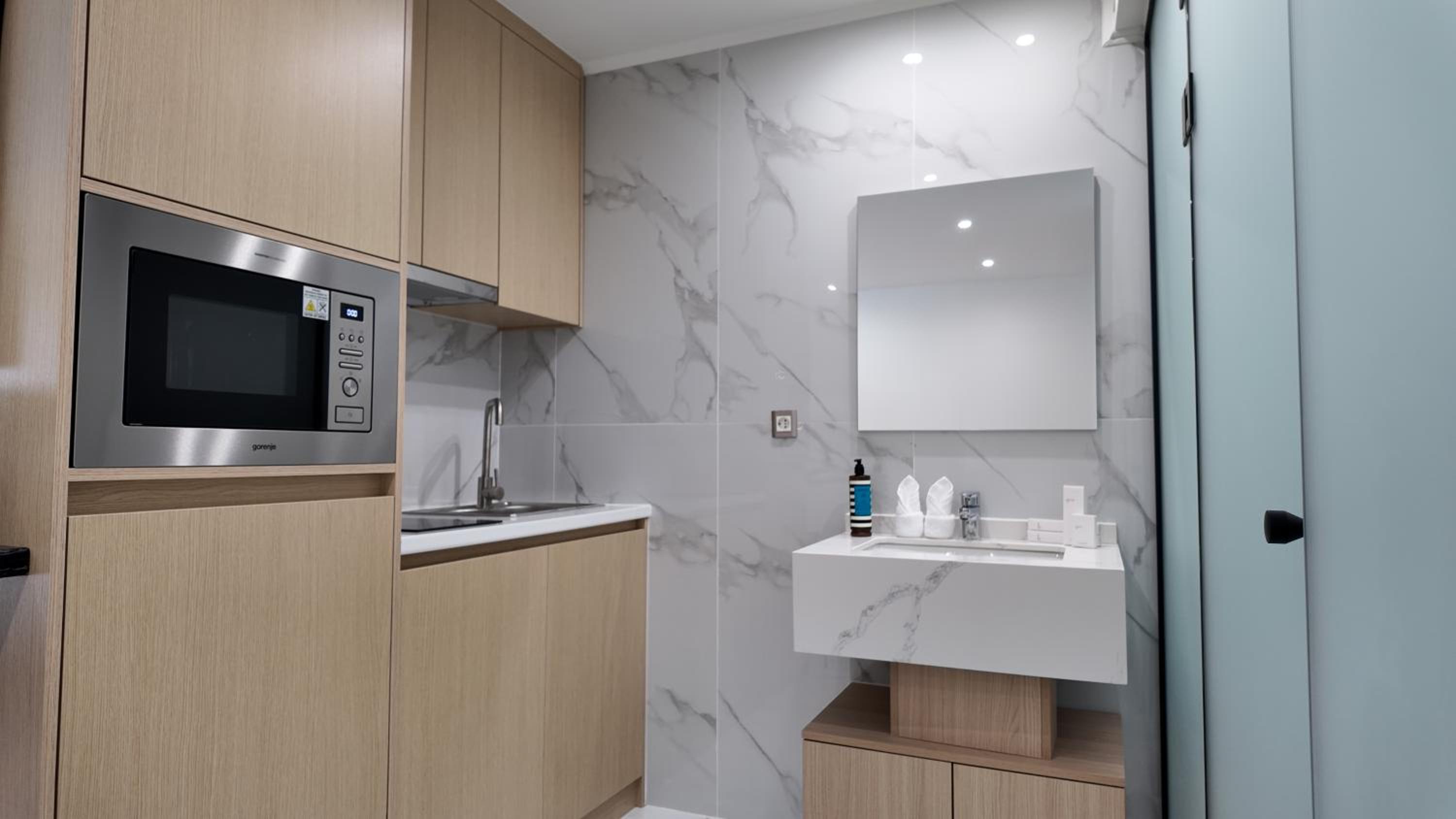 CC LUX Suites in Piraeus Port