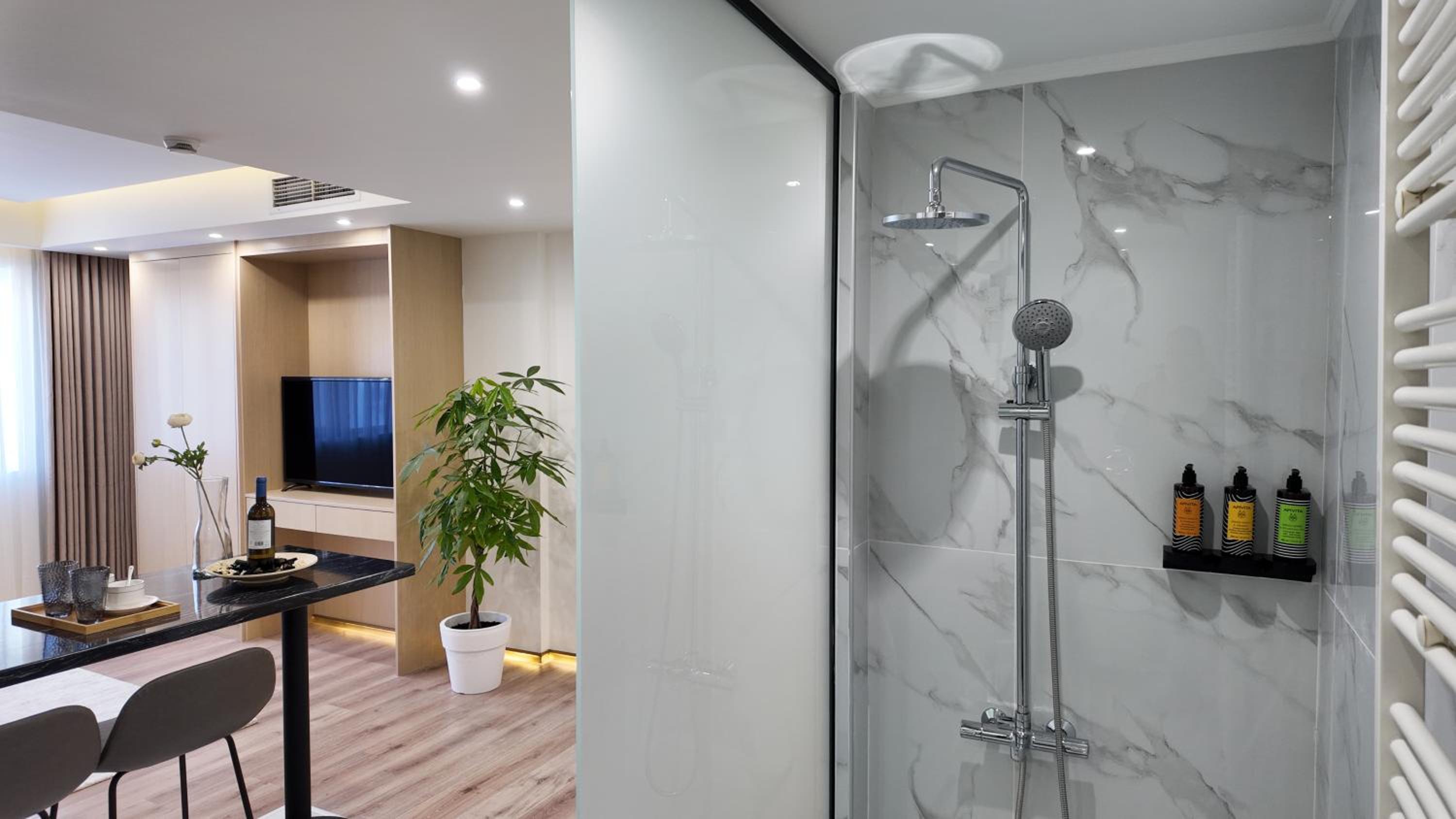 CC LUX Suites in Piraeus Port