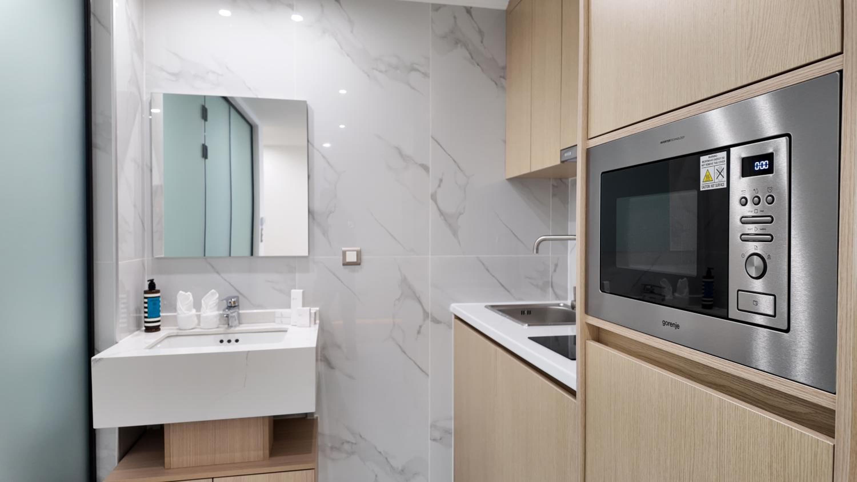 CC LUX Suites in Piraeus Port