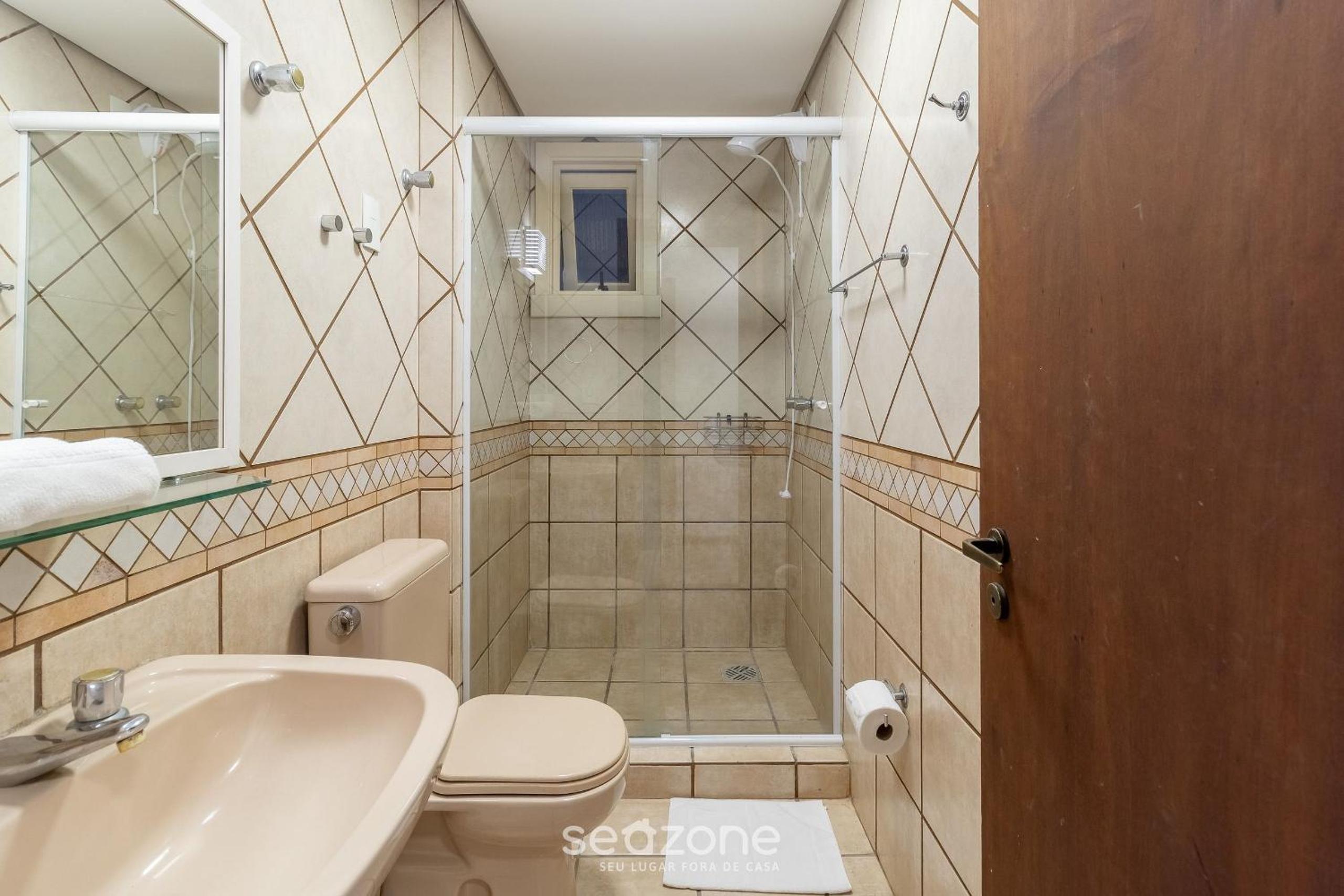 Charm and comfort 450m from the beach! CMH0202