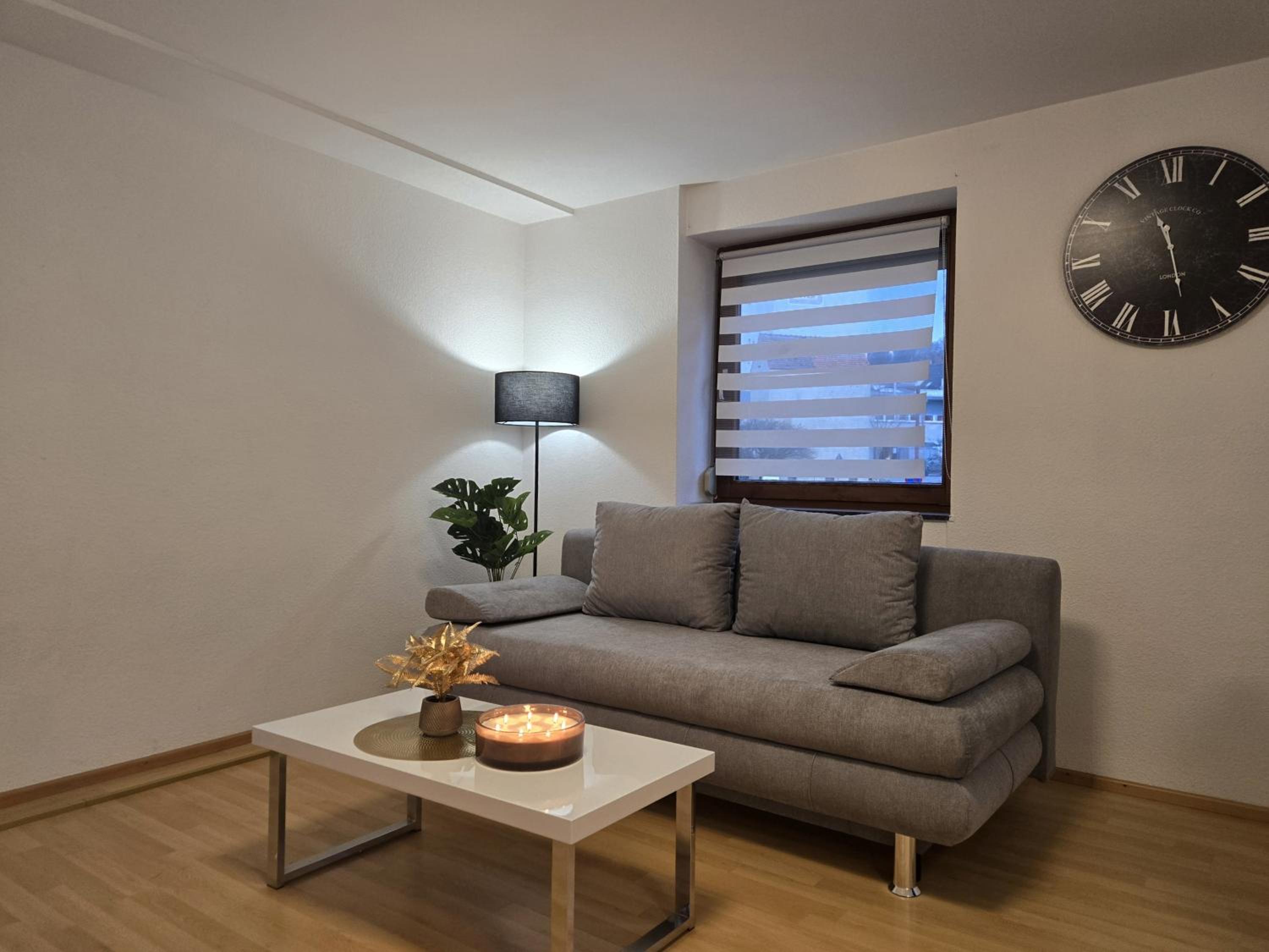 Holiday&Stay, City Apartment, Küche, 85Zoll TV, WLAN