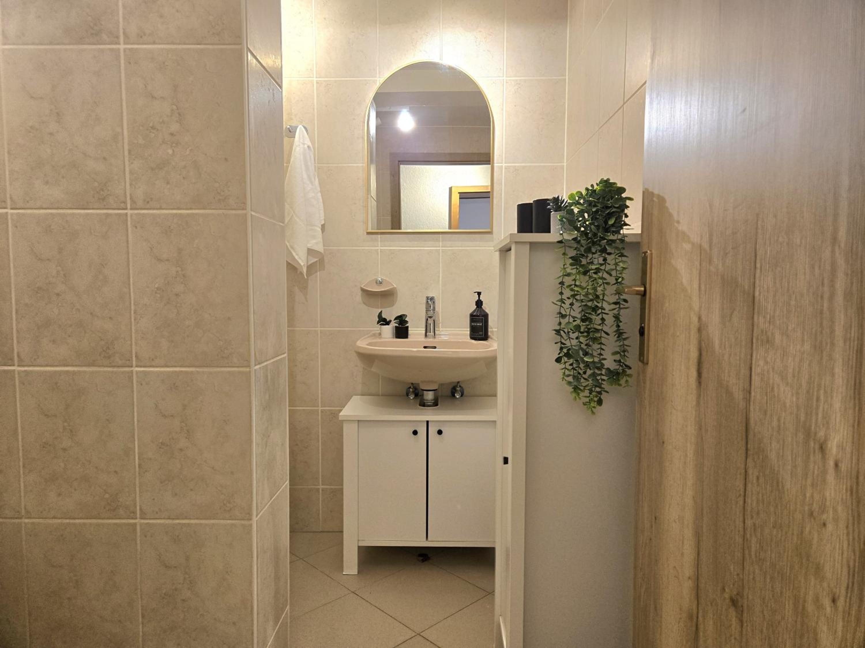 Holiday&Stay, City Apartment, Küche, 85Zoll TV, WLAN