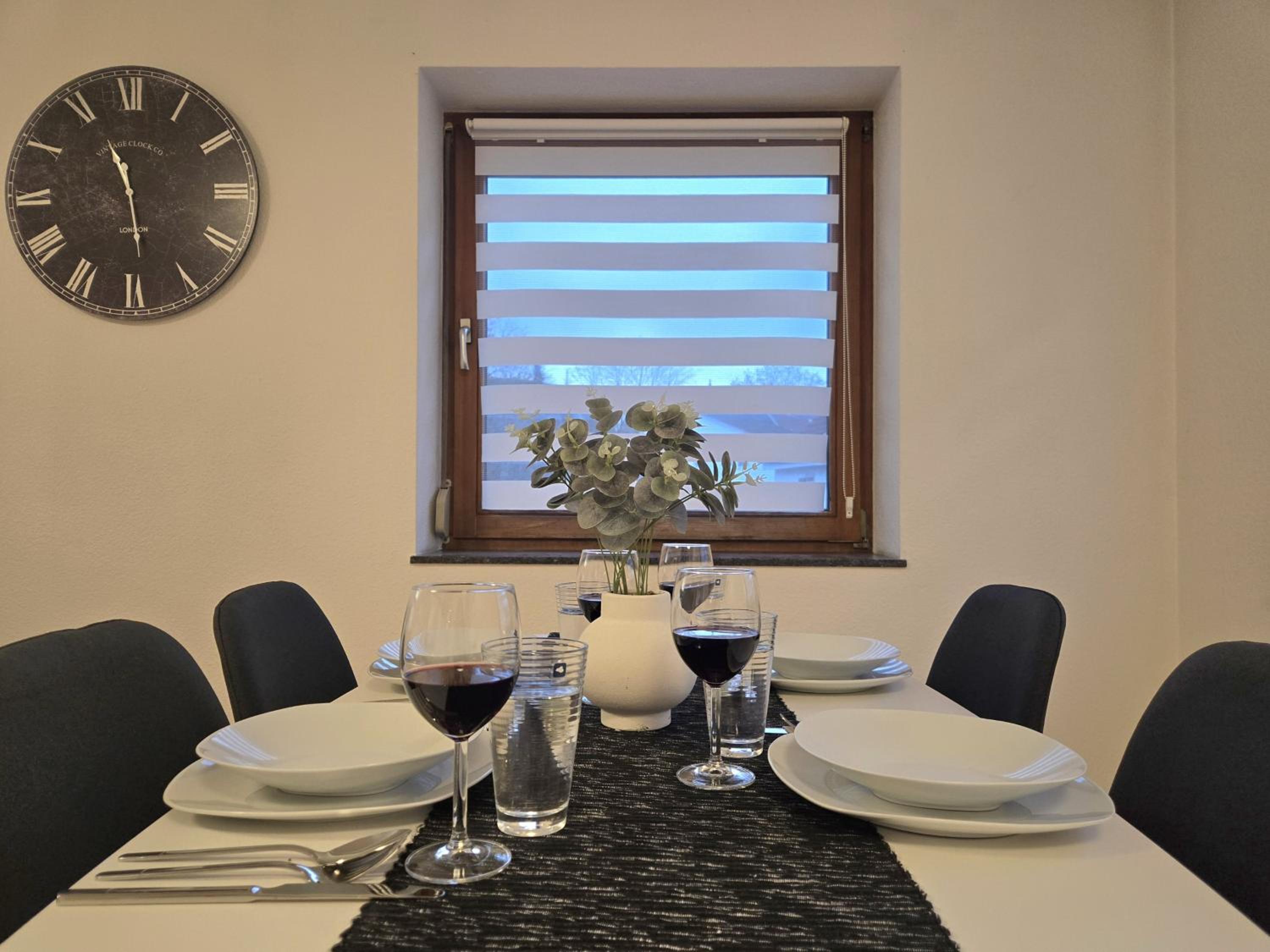 Holiday&Stay, City Apartment, Küche, 85Zoll TV, WLAN