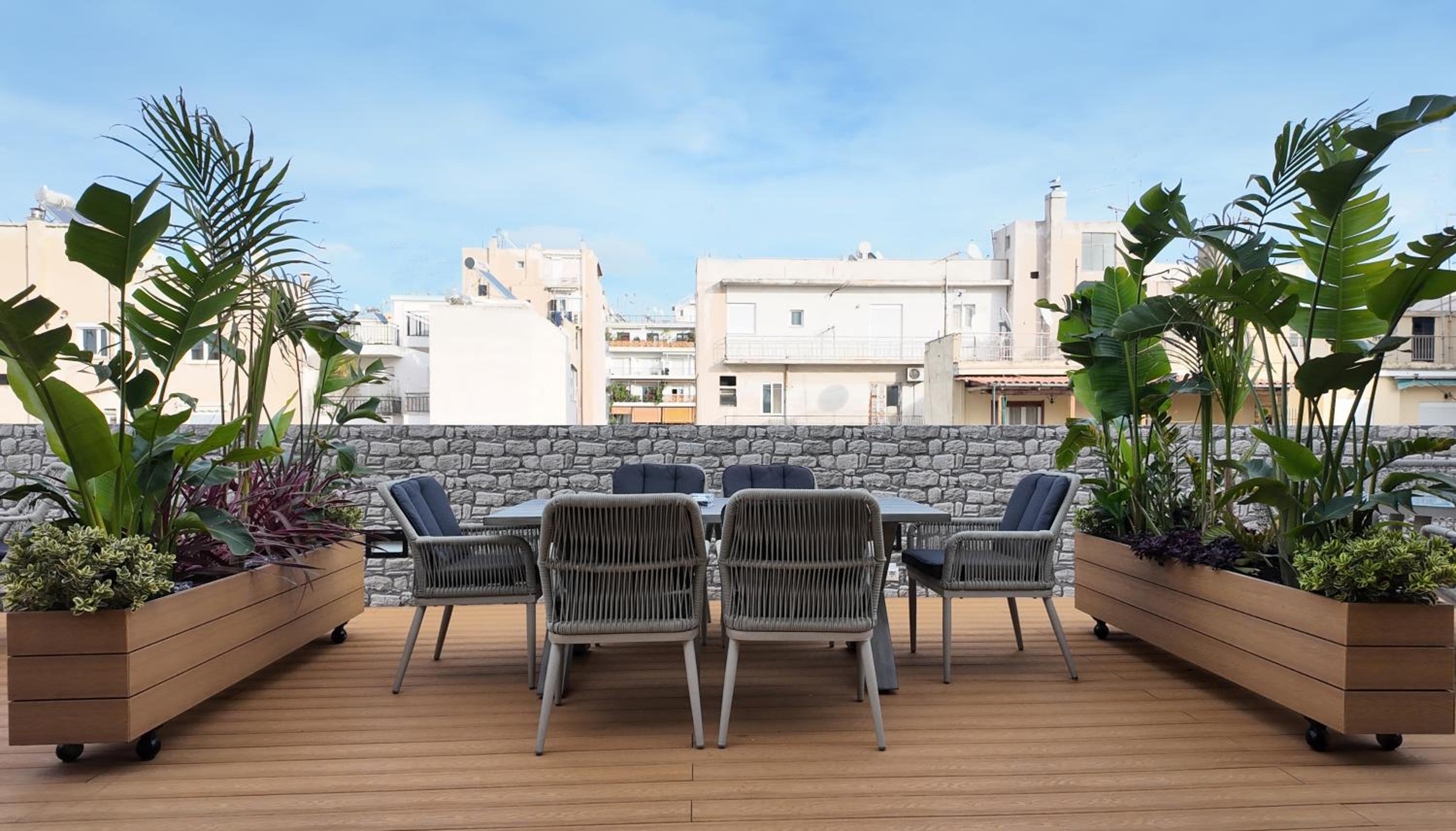 CC LUX Suites in Piraeus Port