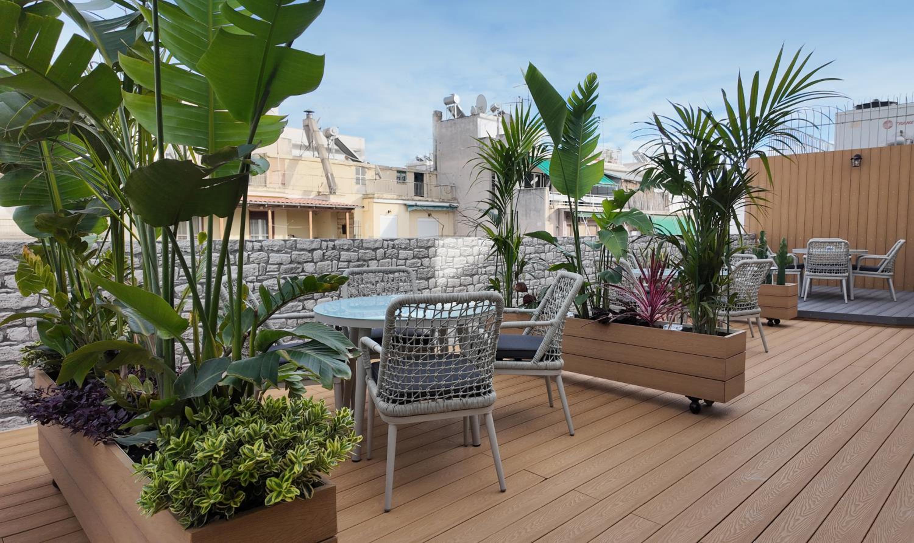 CC LUX Suites in Piraeus Port