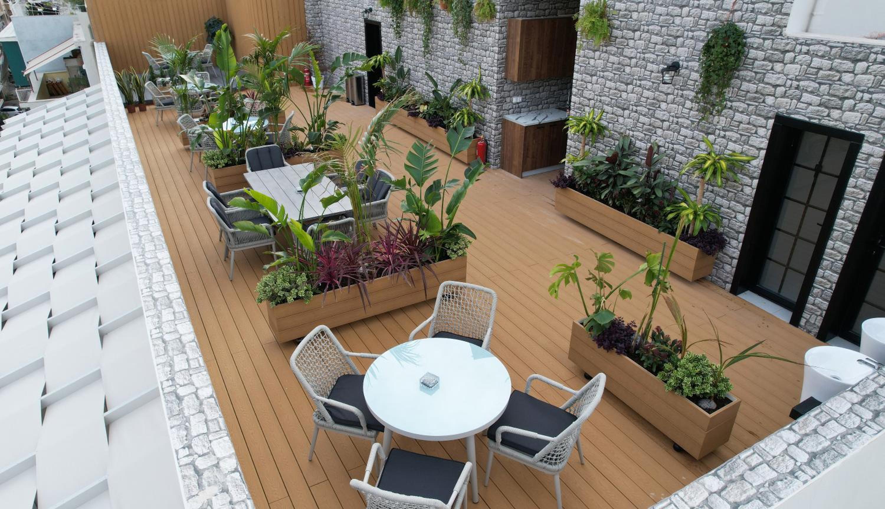 CC LUX Suites in Piraeus Port