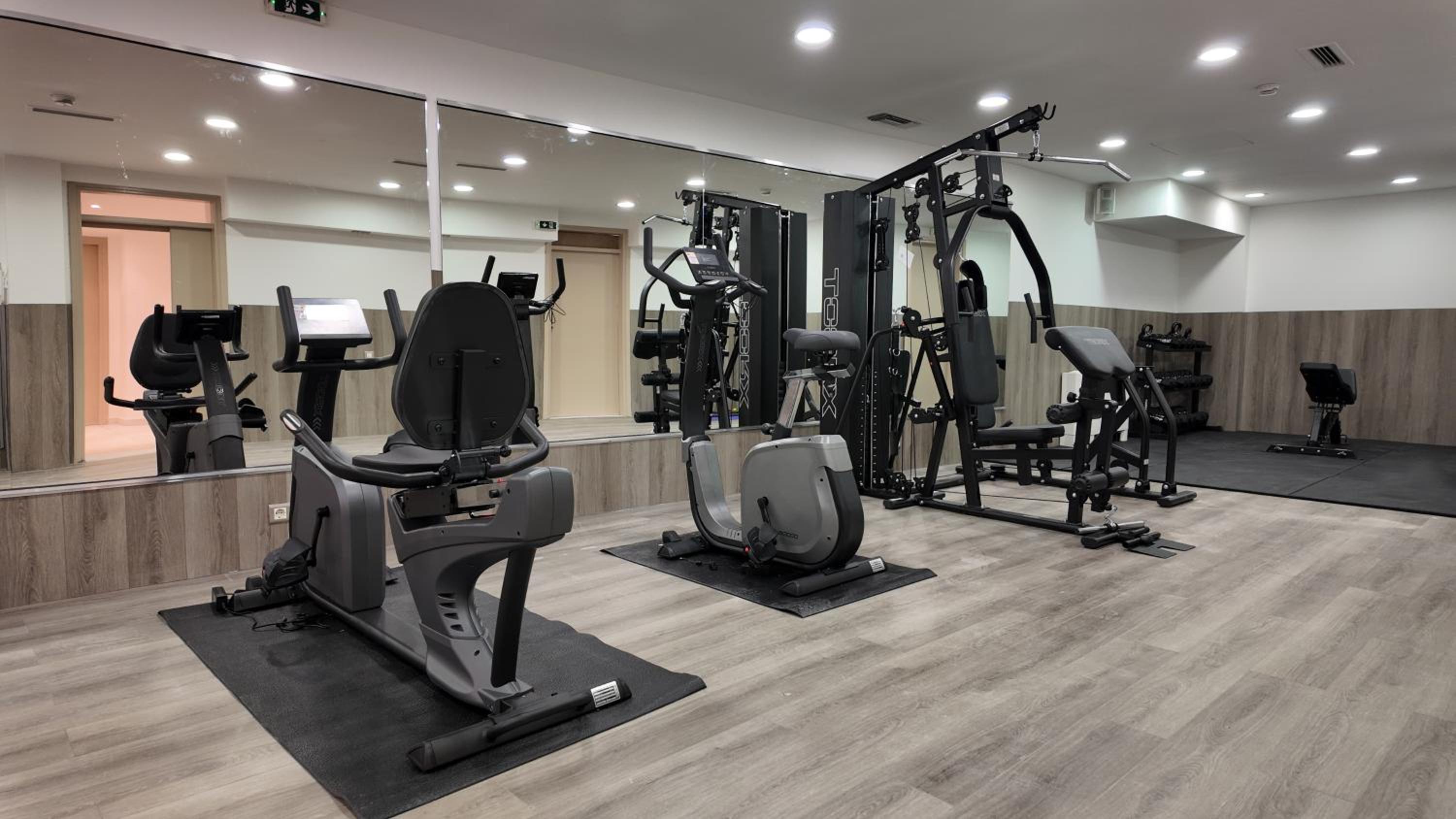 CC LUX Suites in Piraeus Port