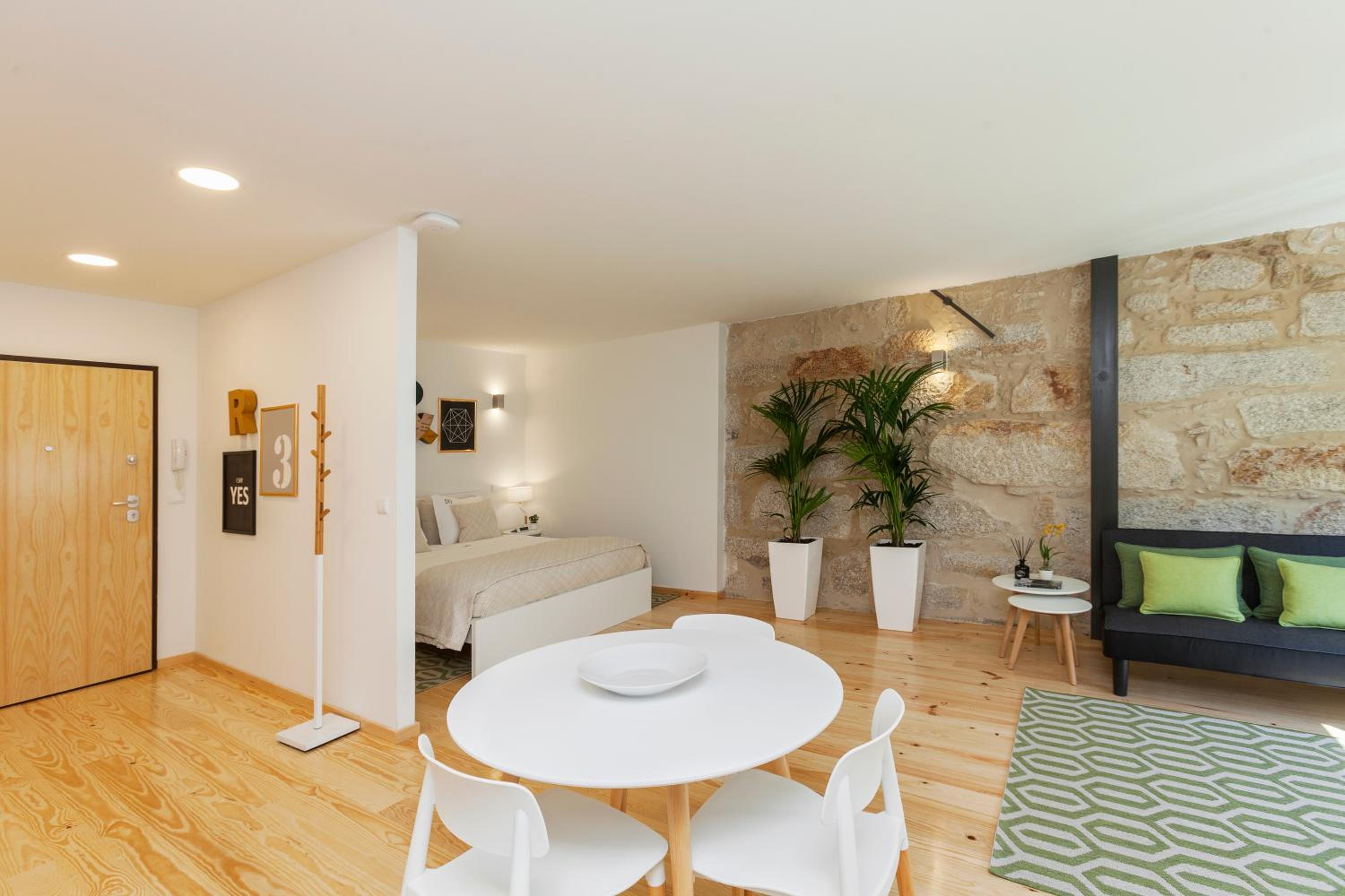 Oporto Local Studios
