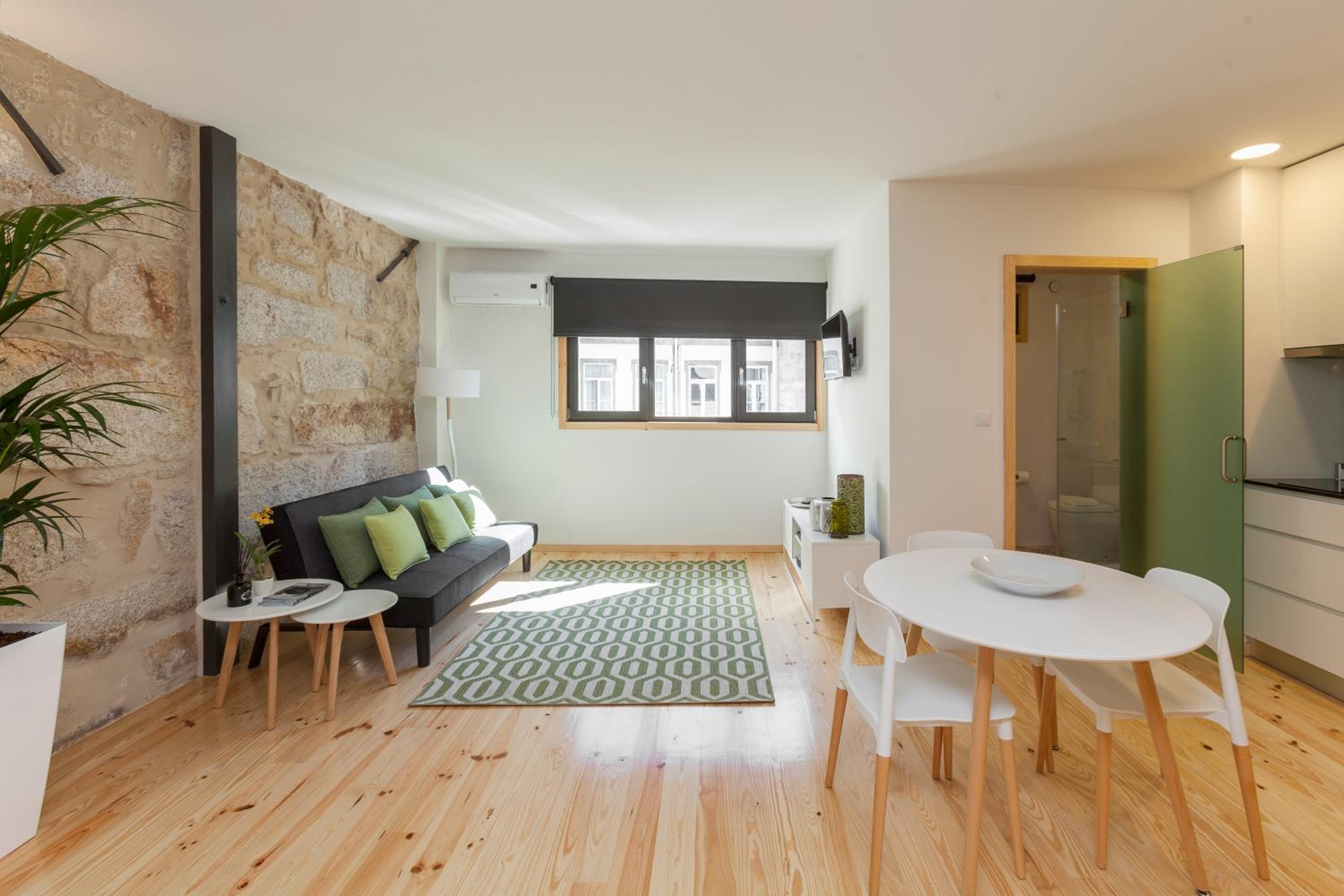 Oporto Local Studios