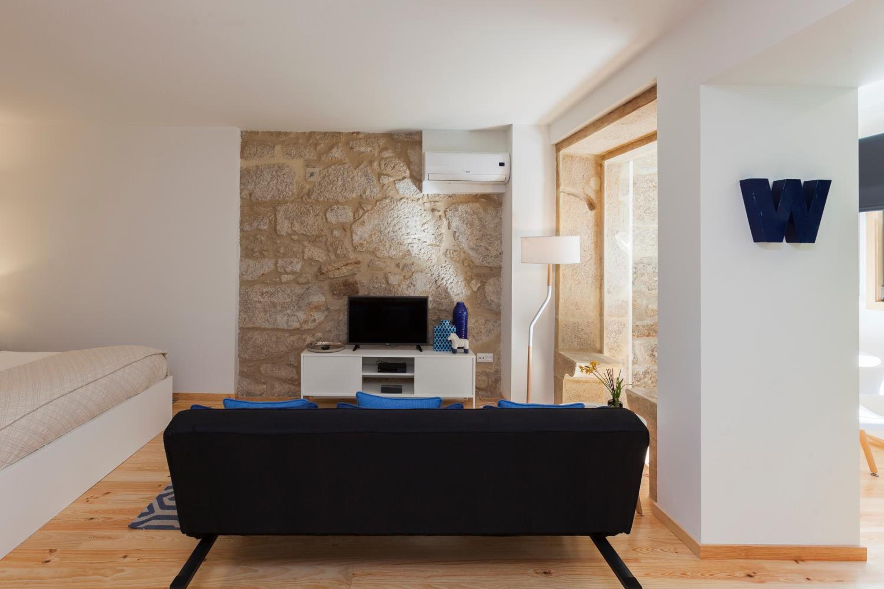 Oporto Local Studios