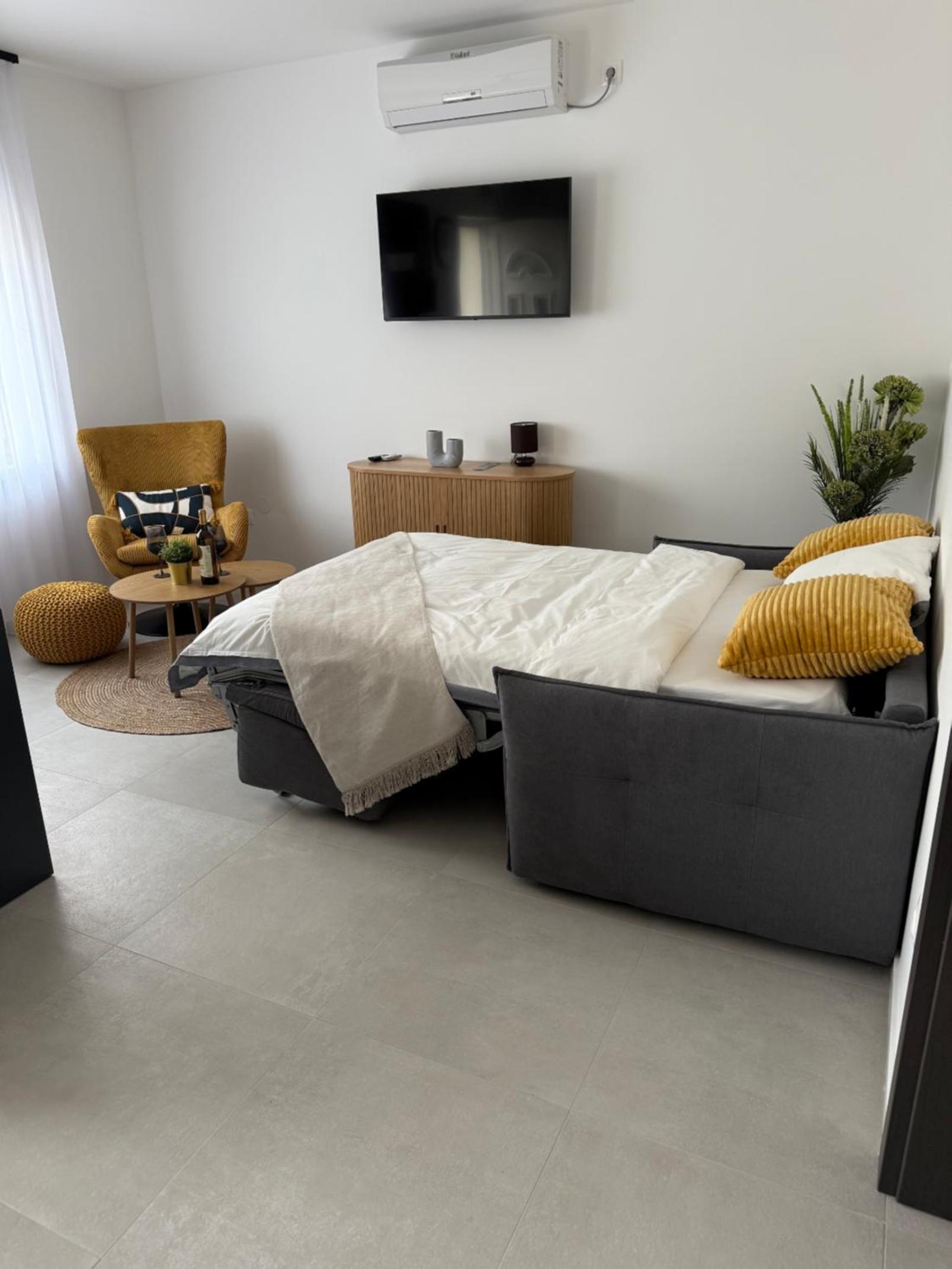 Dalma Pro Apartments - Cozy Studio & Spacious One-Bedroom Apartment - Self Check-in
