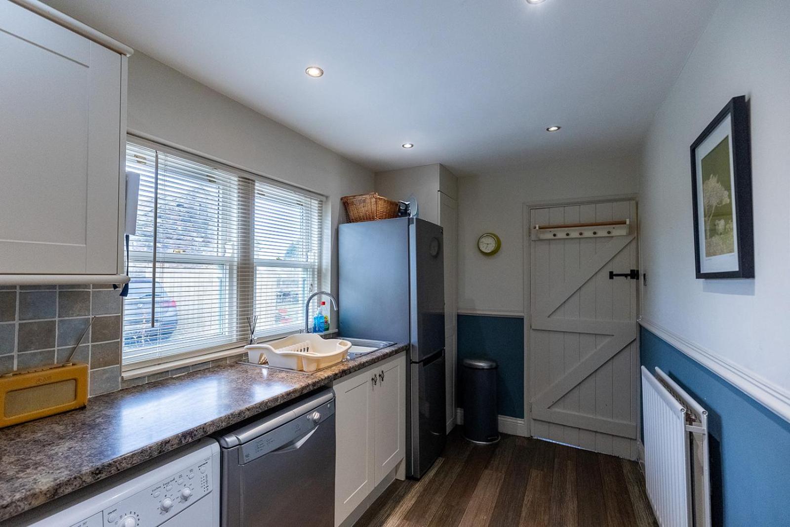 WOOL COTTAGE - Cosy Cottage Retreat with Log Fire & Tranquillity in Shilbottle