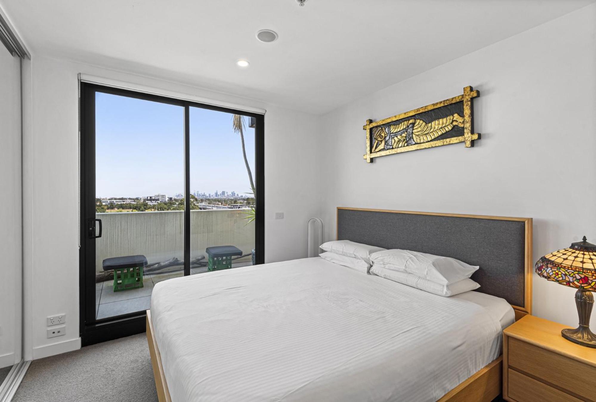 Bright City-View Retreat in the Heart of Preston