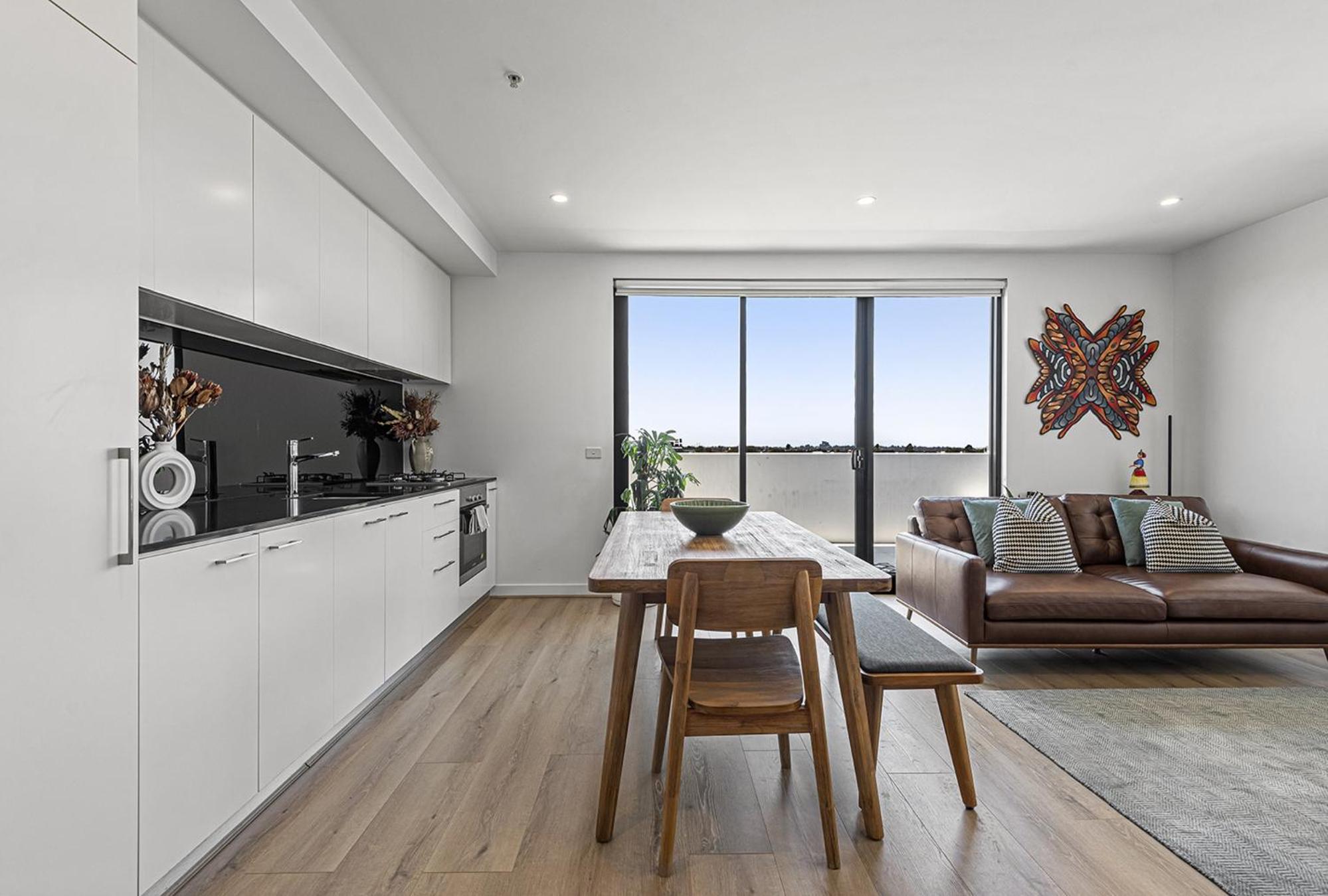 Bright City-View Retreat in the Heart of Preston