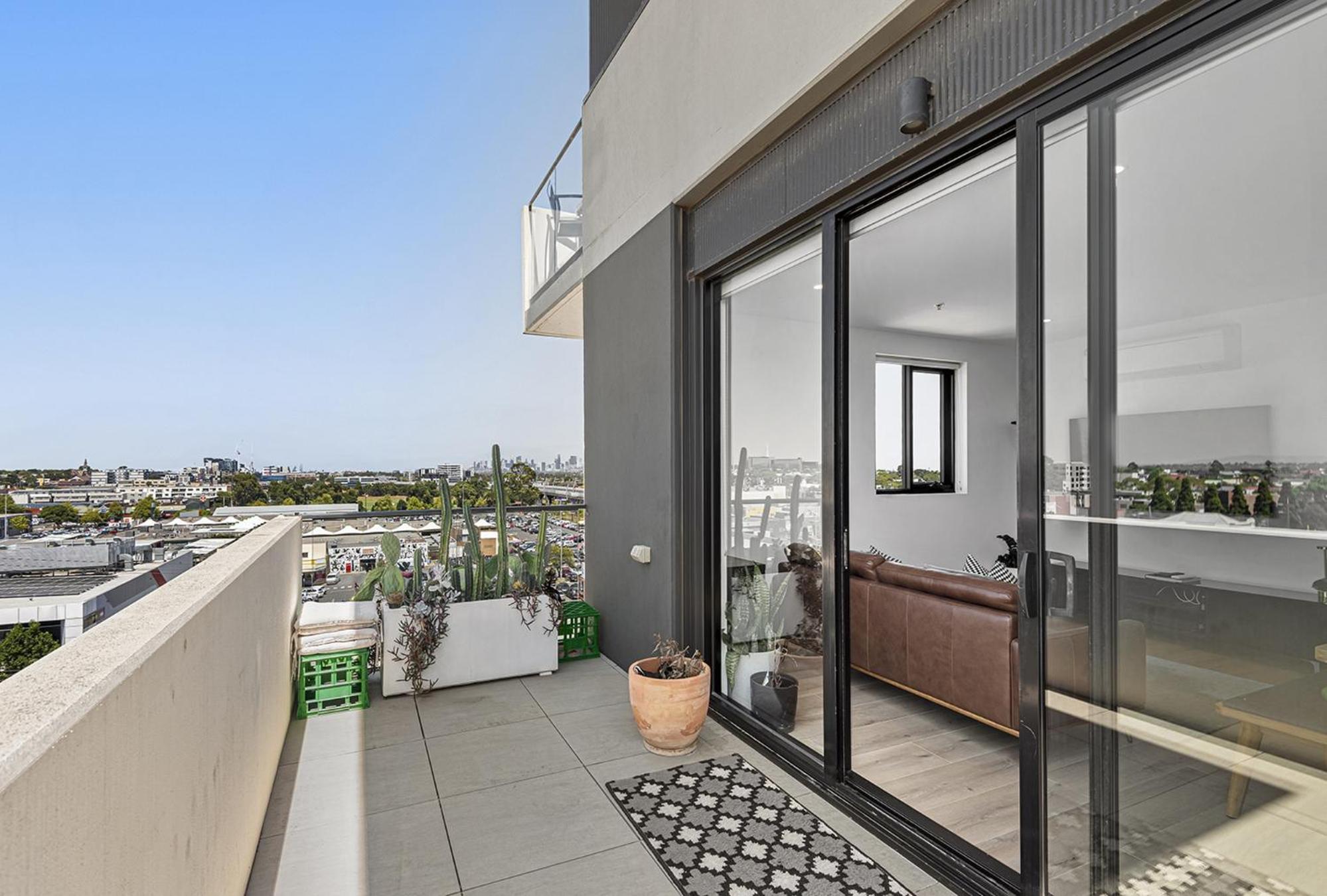 Bright City-View Retreat in the Heart of Preston