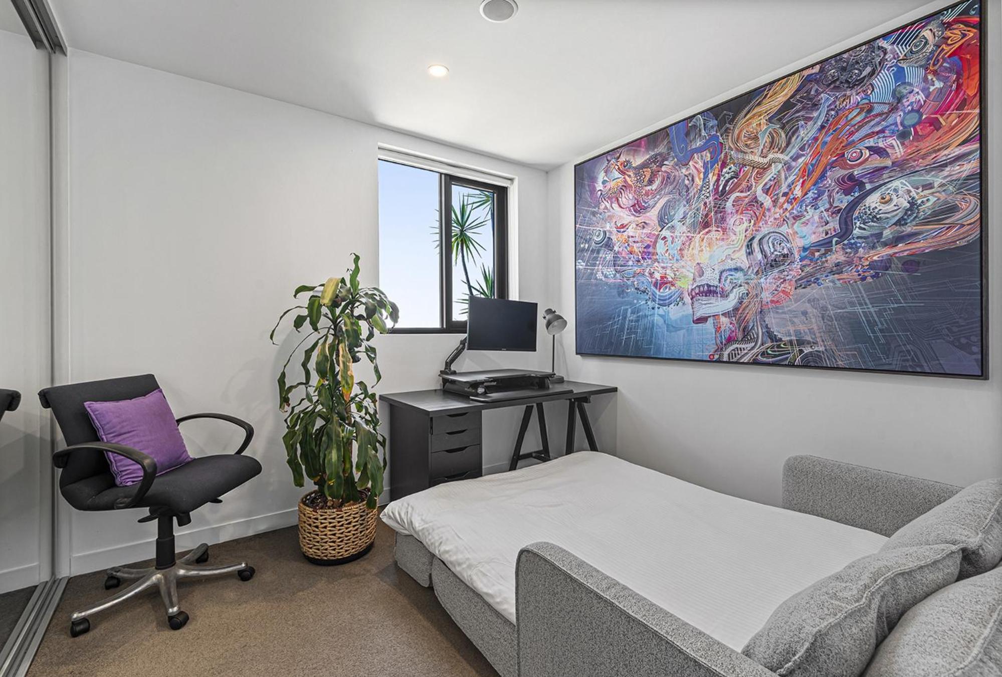 Bright City-View Retreat in the Heart of Preston