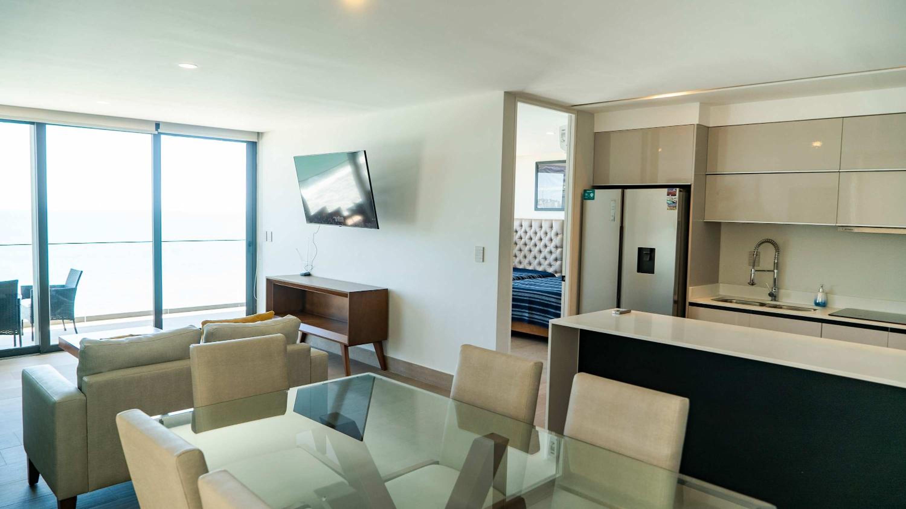 Apartment on the Malecon 2 BR Ocean View