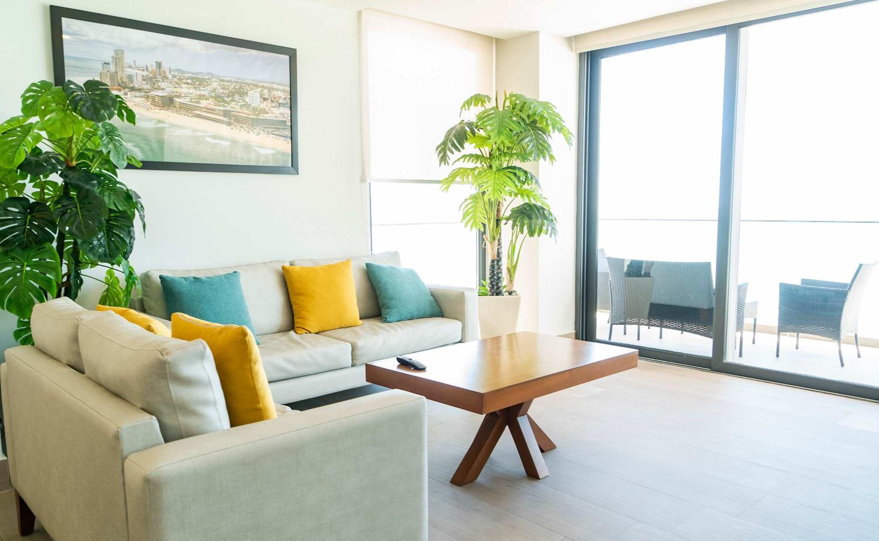 Apartment on the Malecon 2 BR Ocean View
