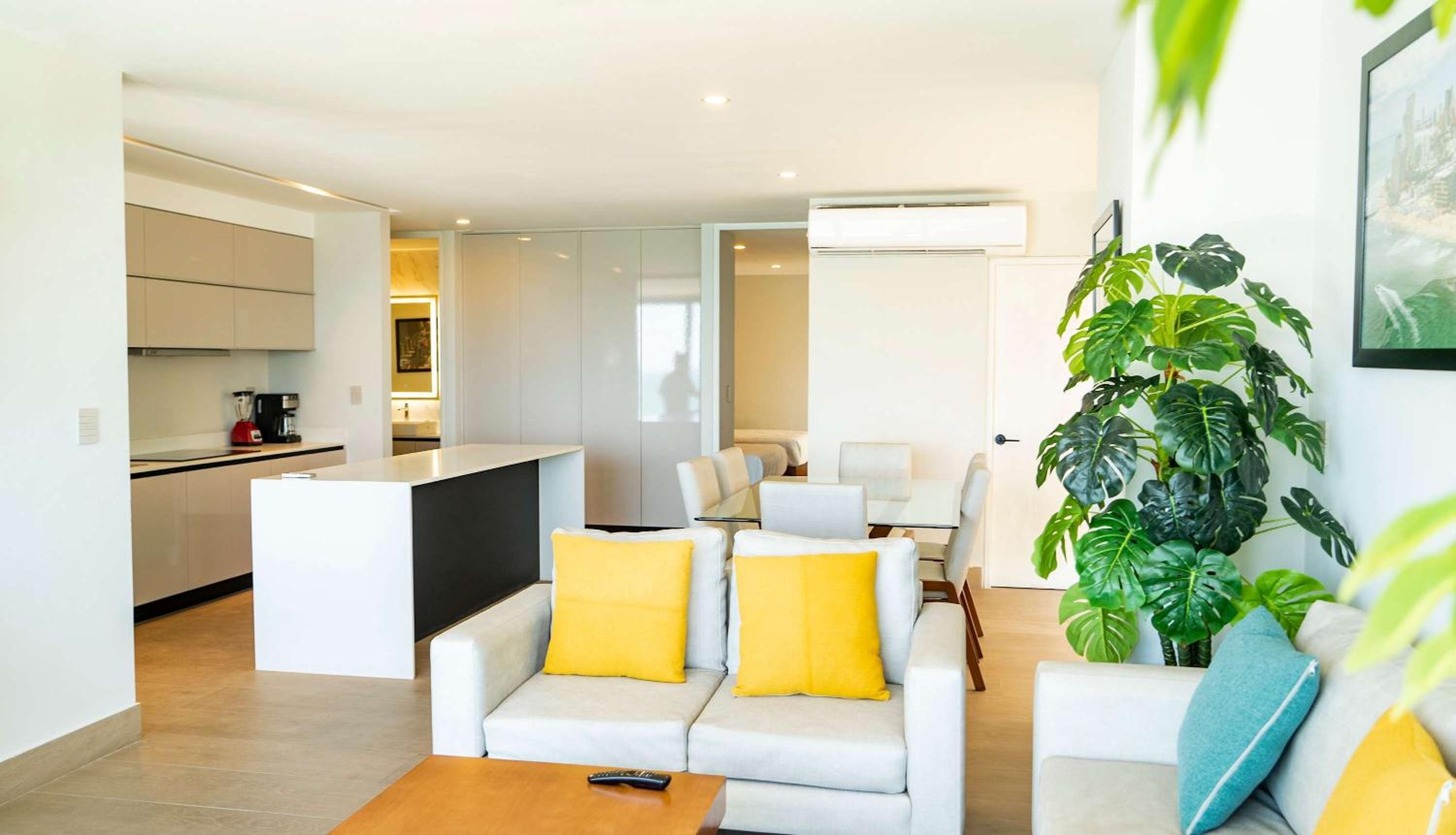 Apartment on the Malecon 2 BR Ocean View