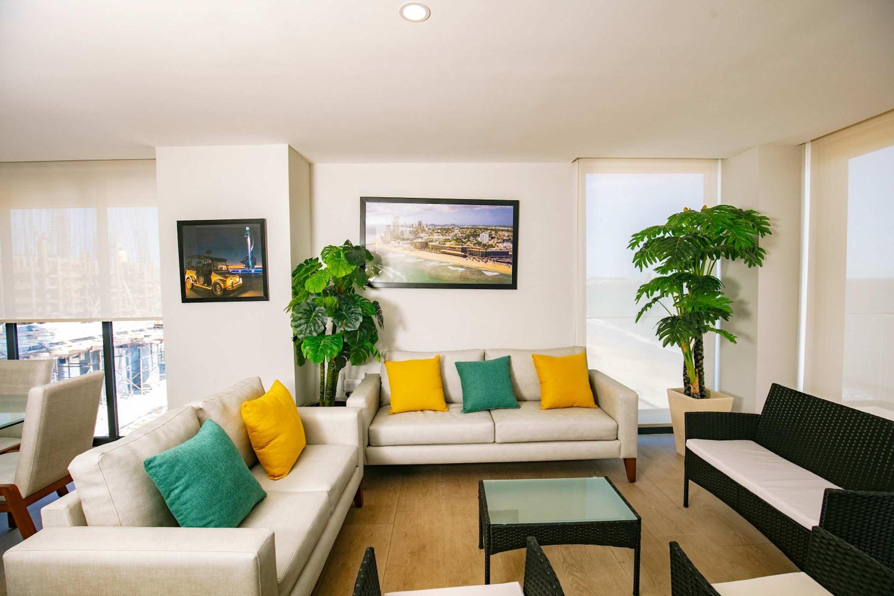 Apartment on the Malecon 2 BR Ocean View