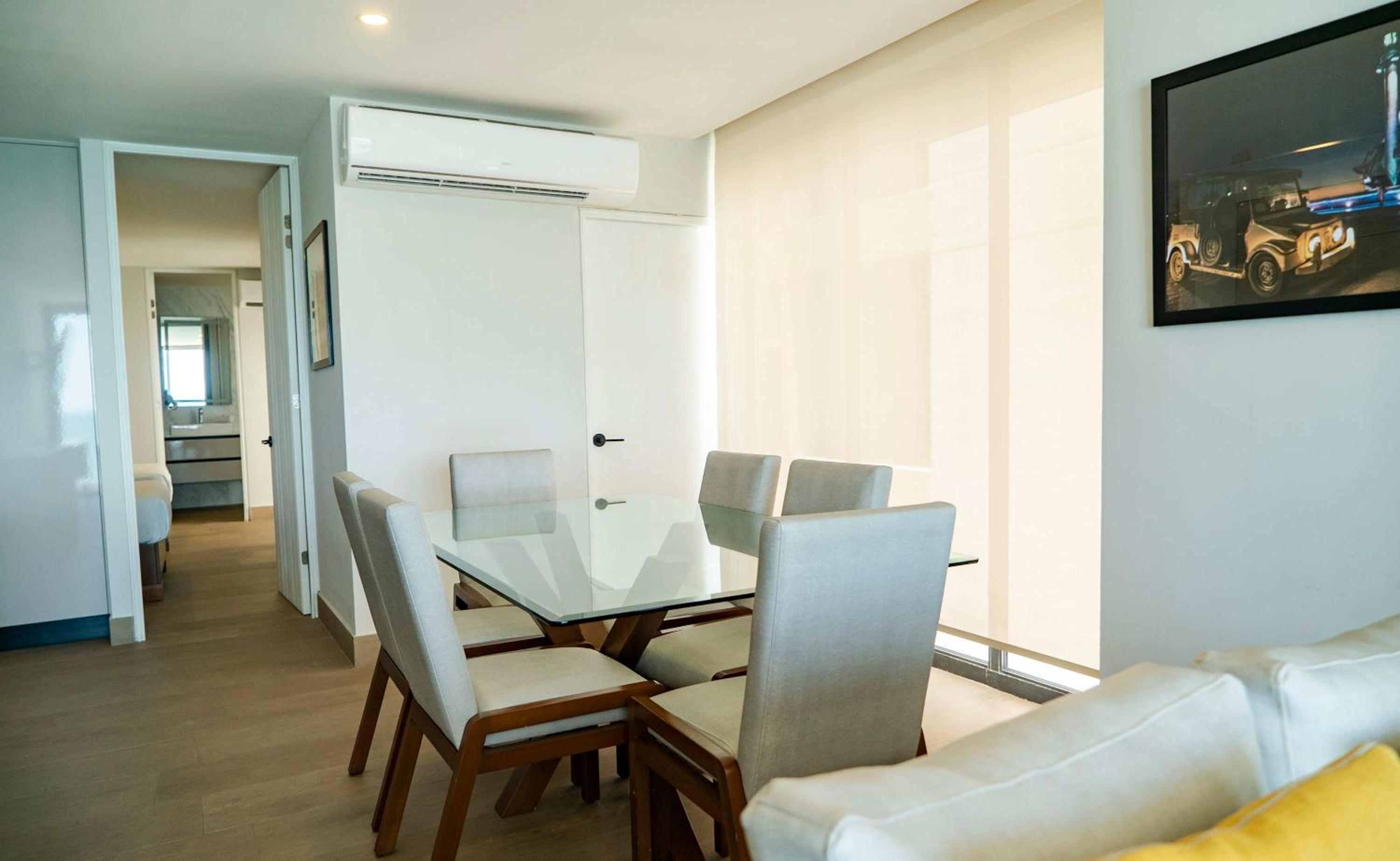 Apartment on the Malecon 2 BR Ocean View