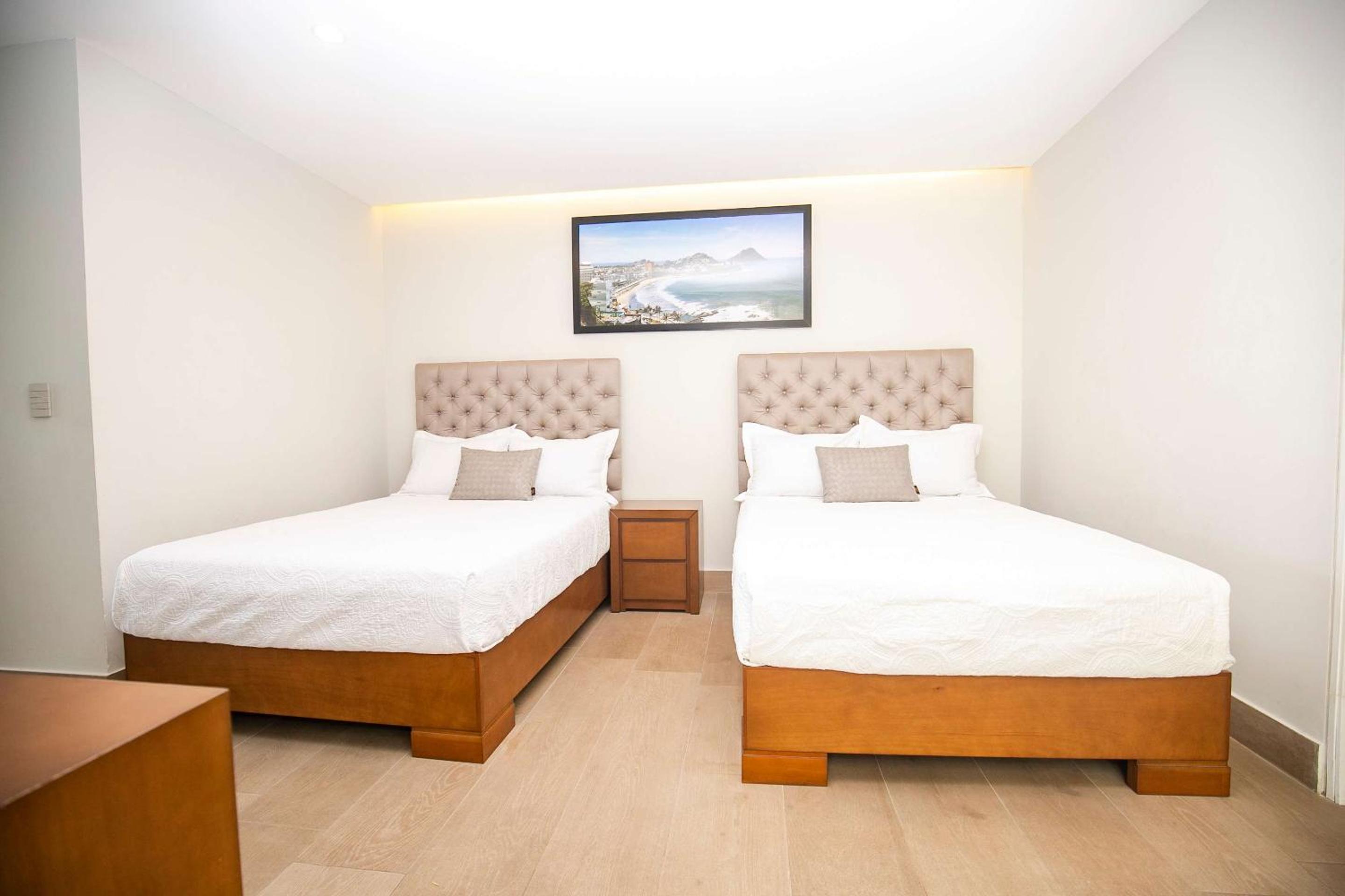 Apartment on the Malecon 2 BR Ocean View