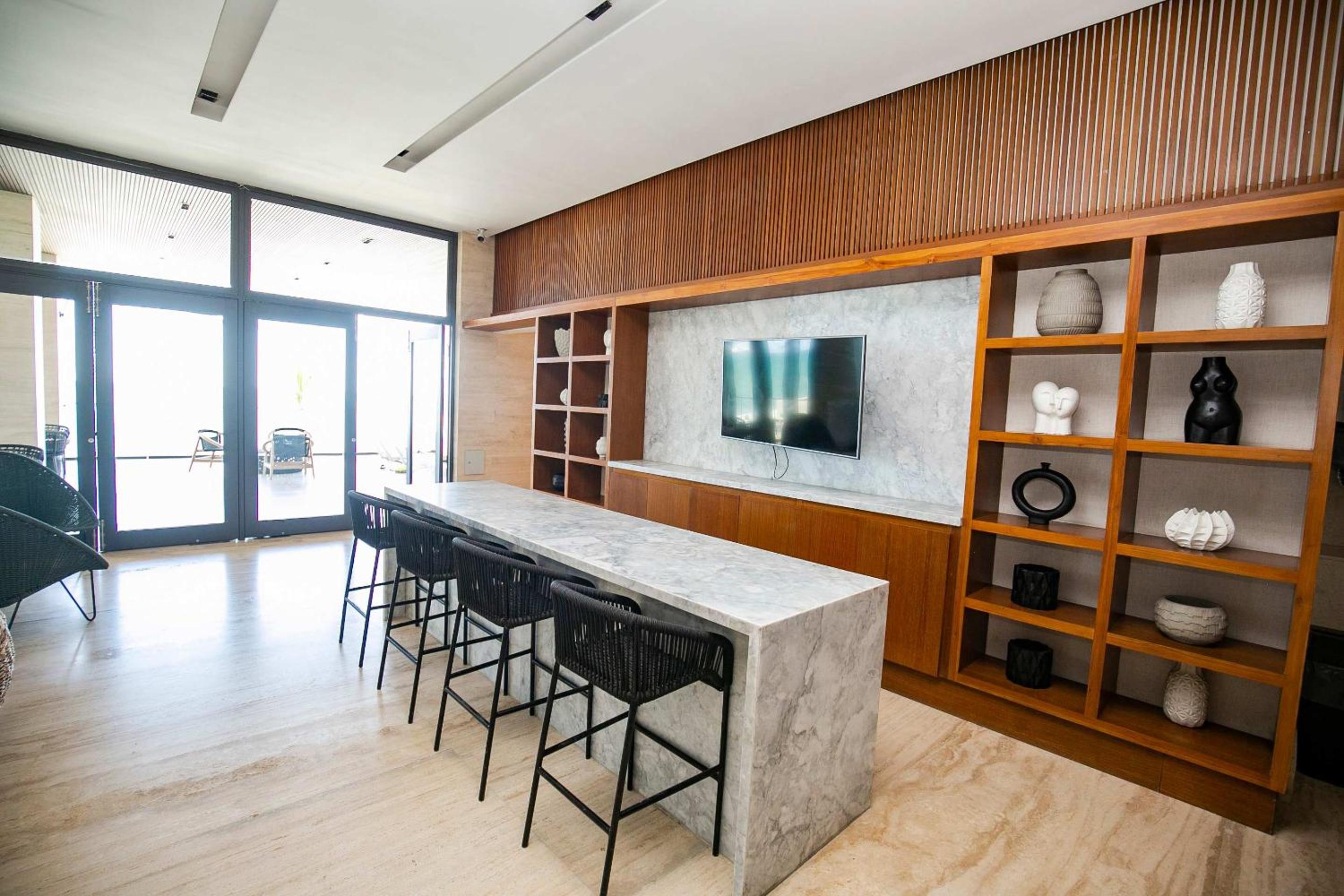 Apartment on the Malecon 2 BR Ocean View