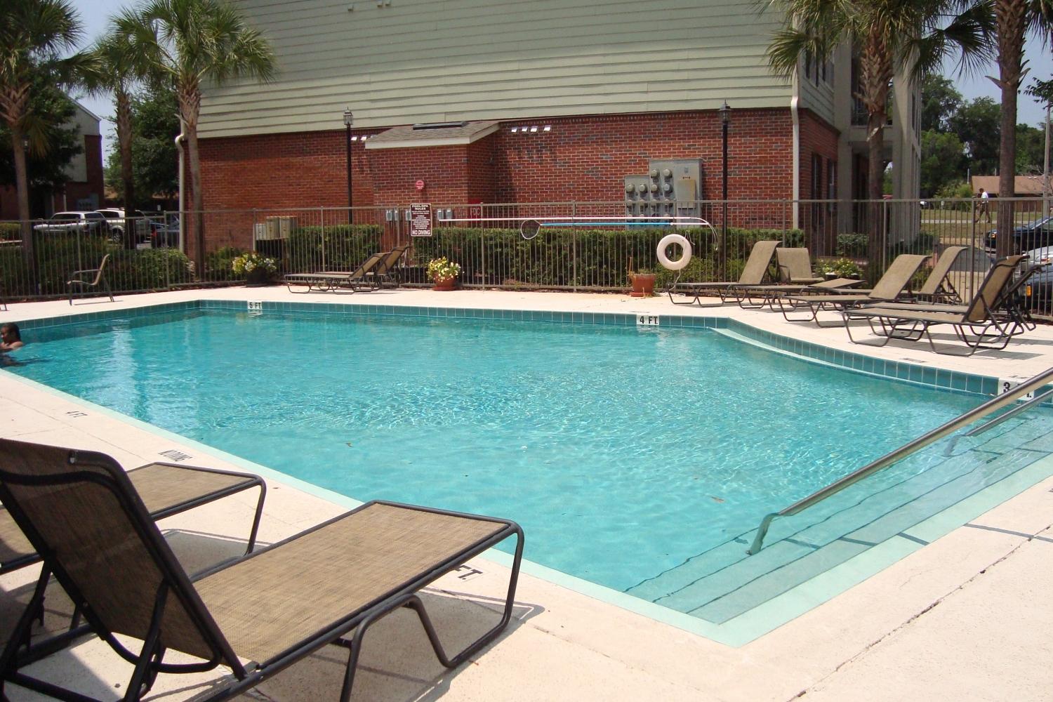 Cozy UF Condo - Near Shands UF VA on Archer Road !
