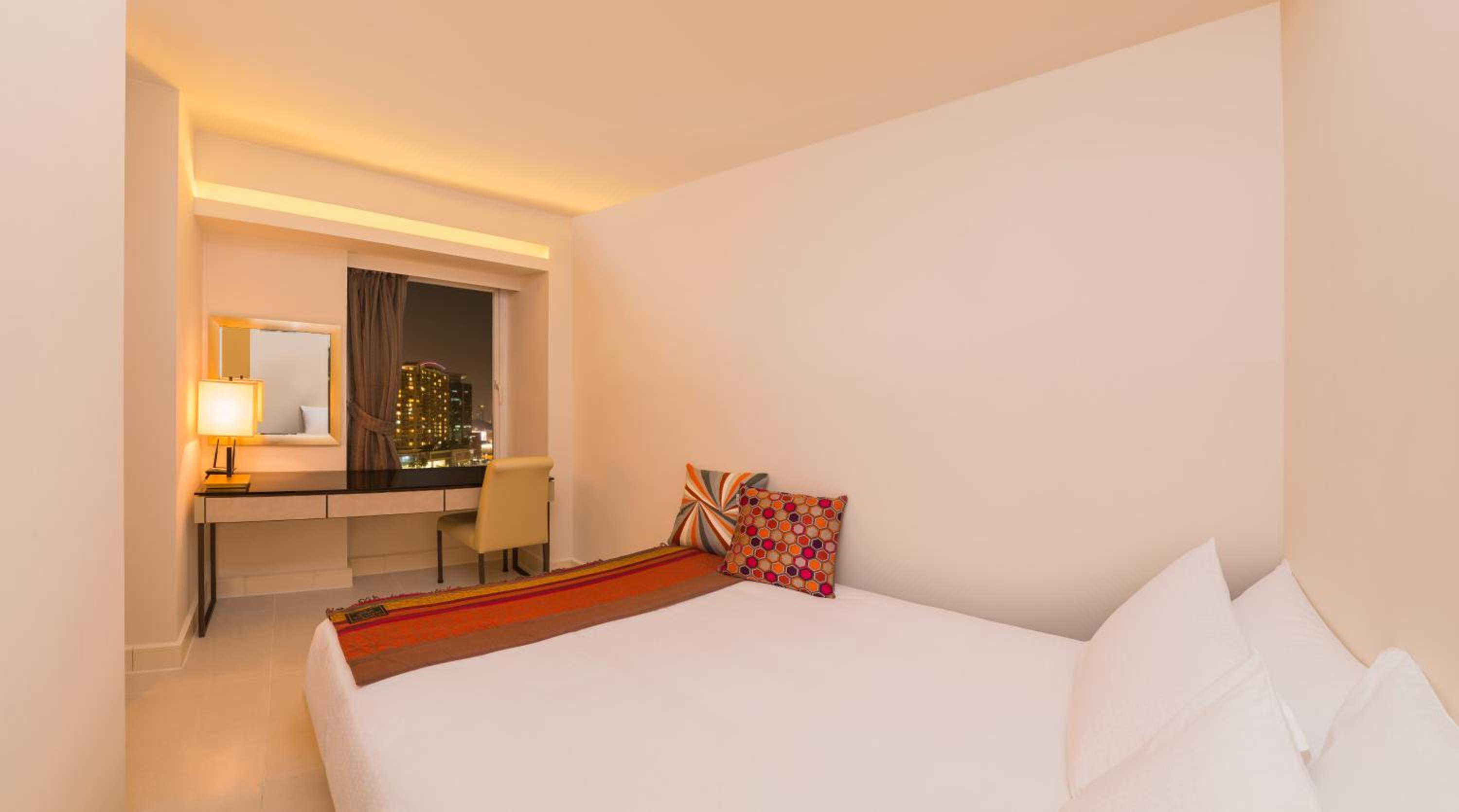 Kowloon Harbourfront Hotel