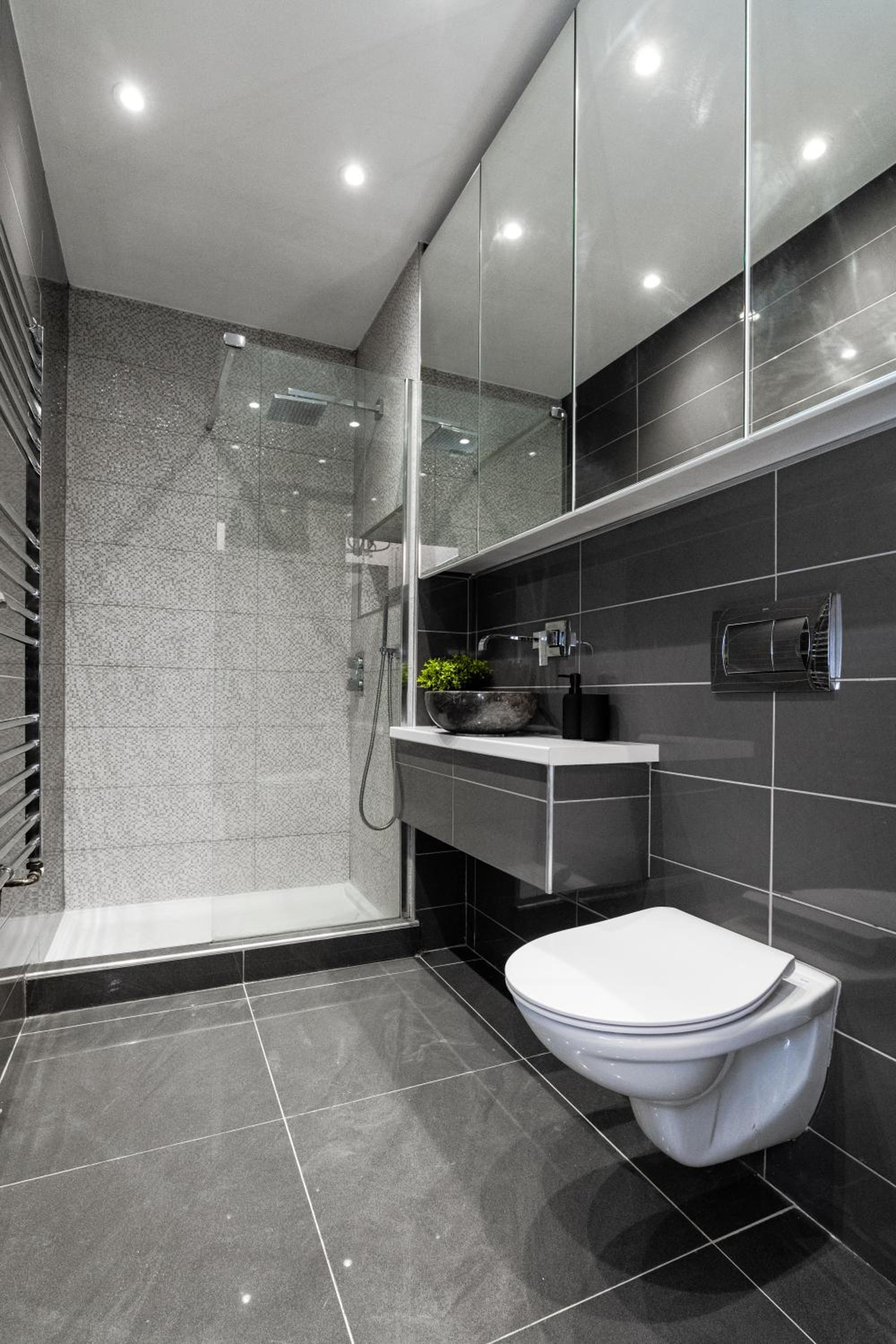 Luxury-1 Bed-Apartment-by Holiday Homes